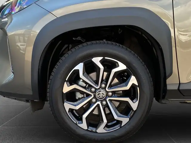 Toyota Yaris Cross view 17