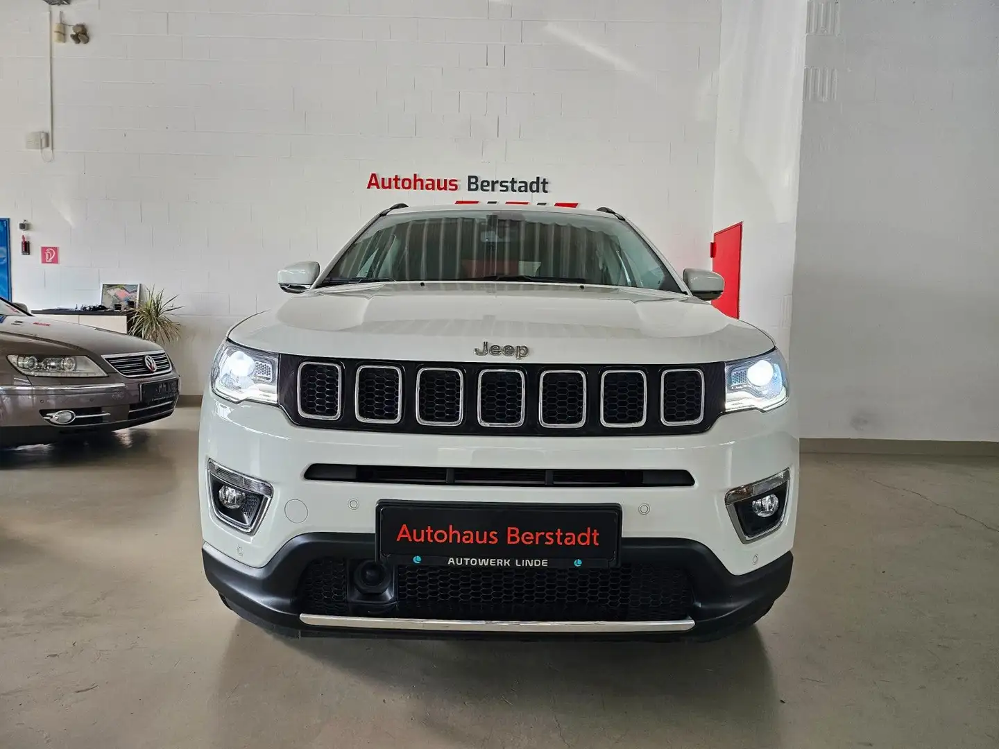 Jeep Compass Limited Bi-Xenon*Navi*Kamera*Leder*18Alu Weiß - 2