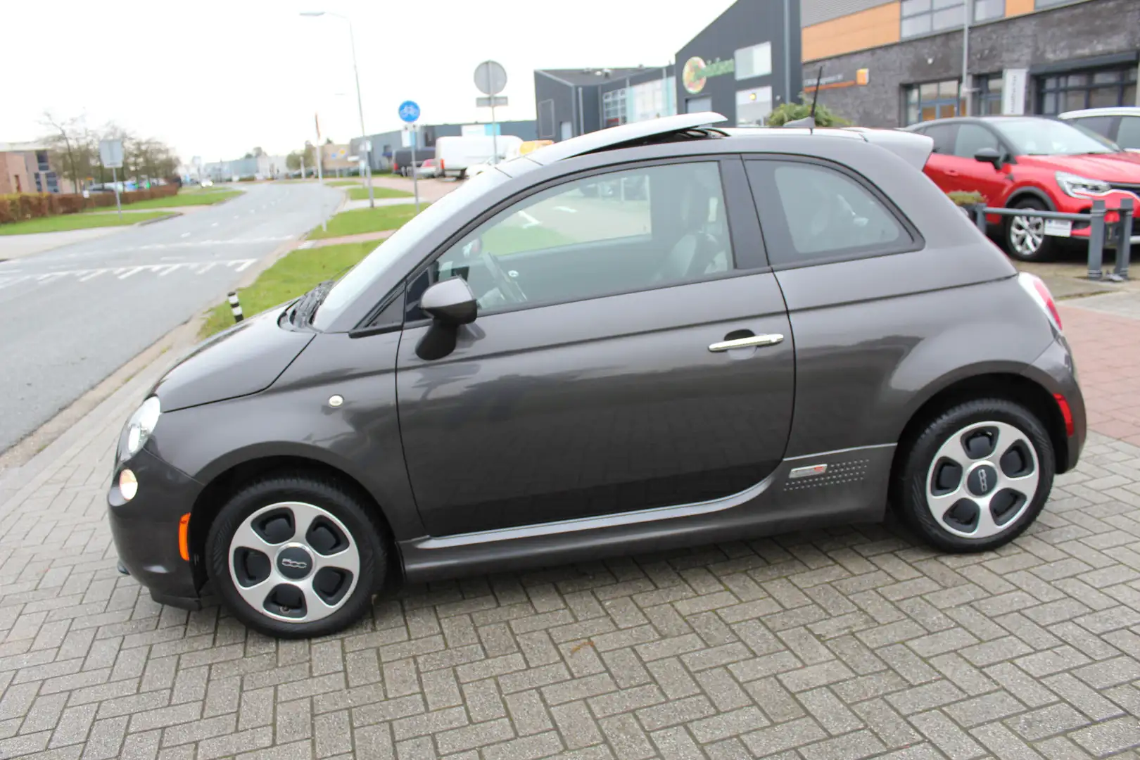 Fiat 500e 24kwh Clima-Cruise-Navi-Schuifdak Grijs - 2