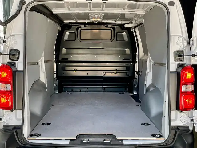 Opel Vivaro view 8