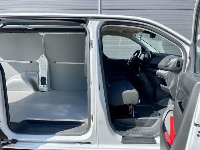 Opel Vivaro view 12