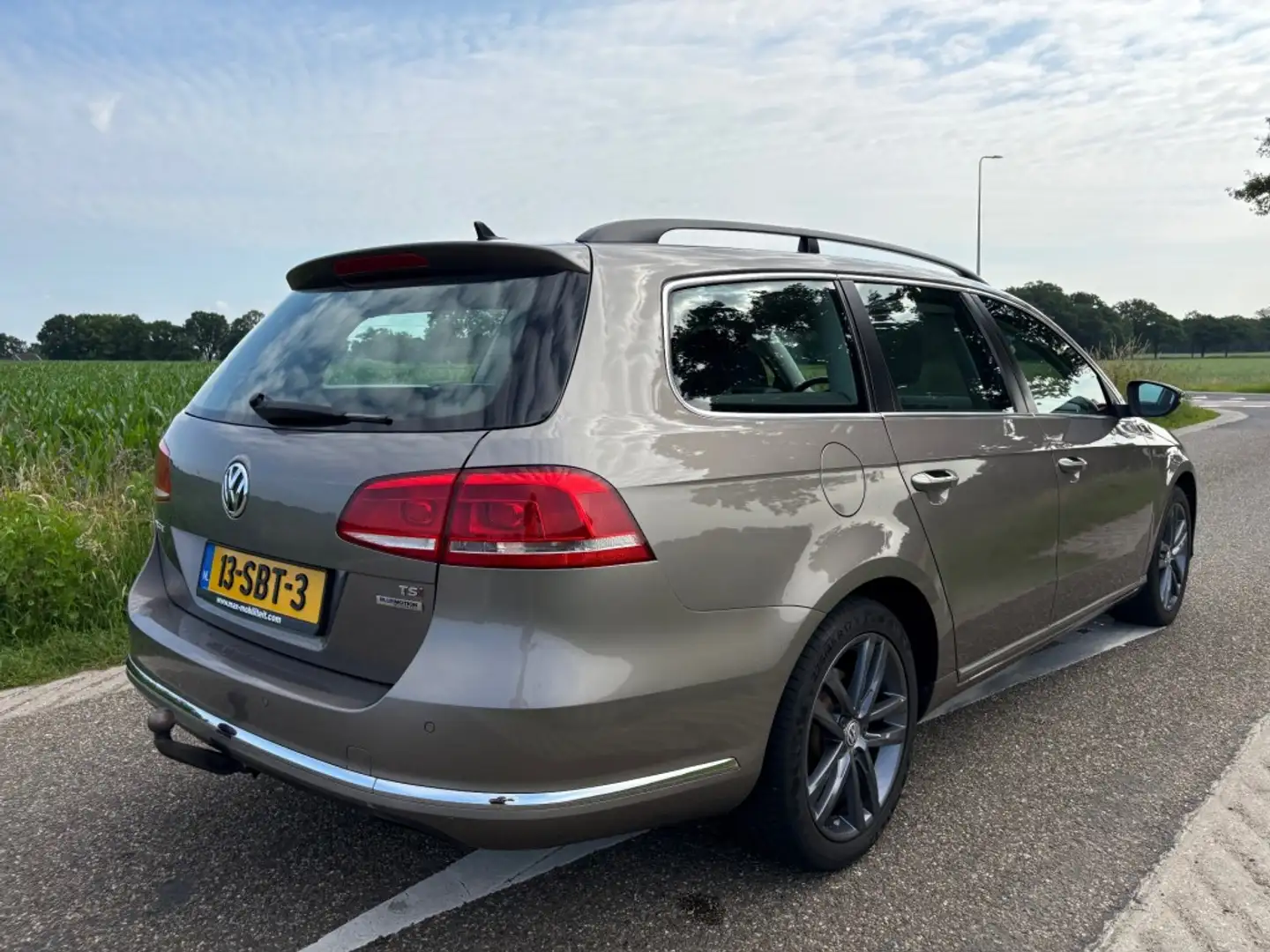 Volkswagen Passat 1.4 TSI HIGHL. BLM / CRUISE / NAVI / TOPSTAAT! Braun - 2
