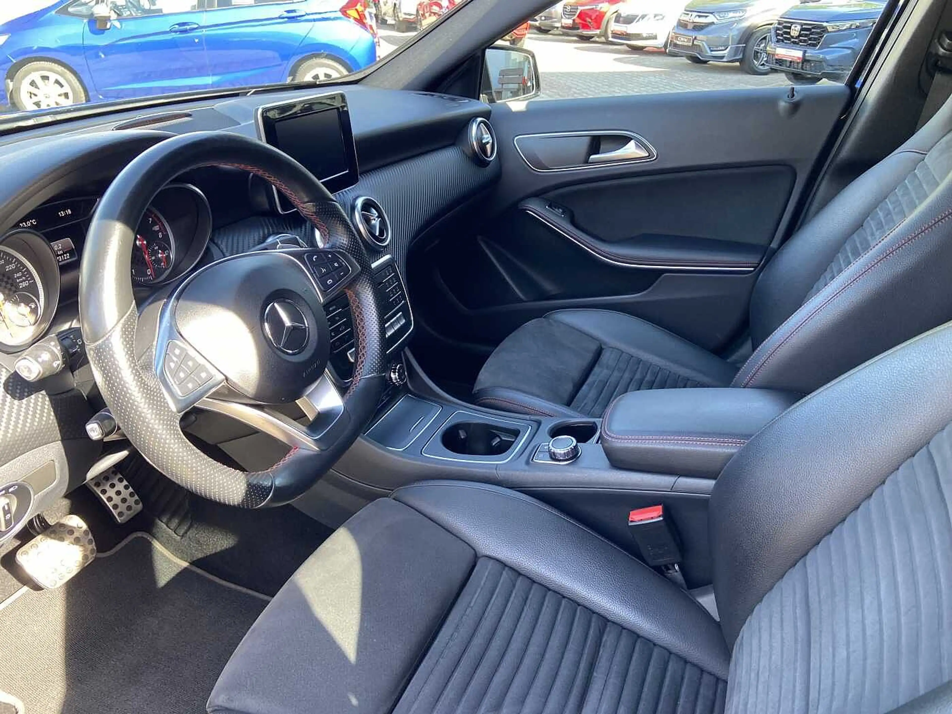 Mercedes-Benz A 200 7G-DCT AMG Line inkl. Winterräder — photo 8