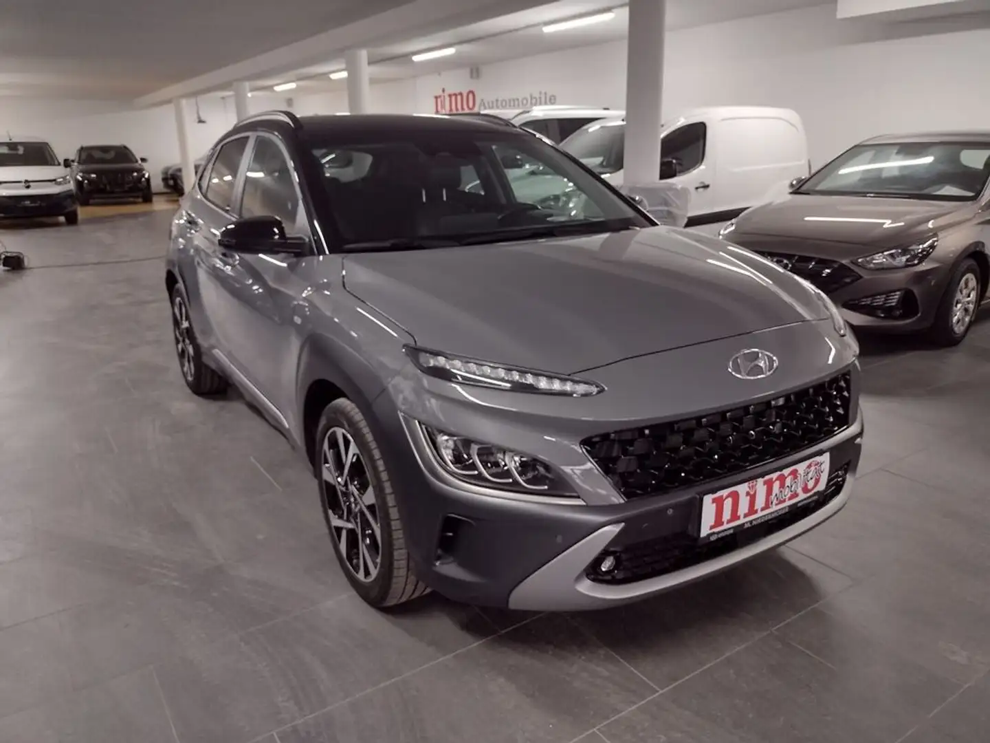 Hyundai KONA Prestige Mild-Hybrid 4WD Grau - 1