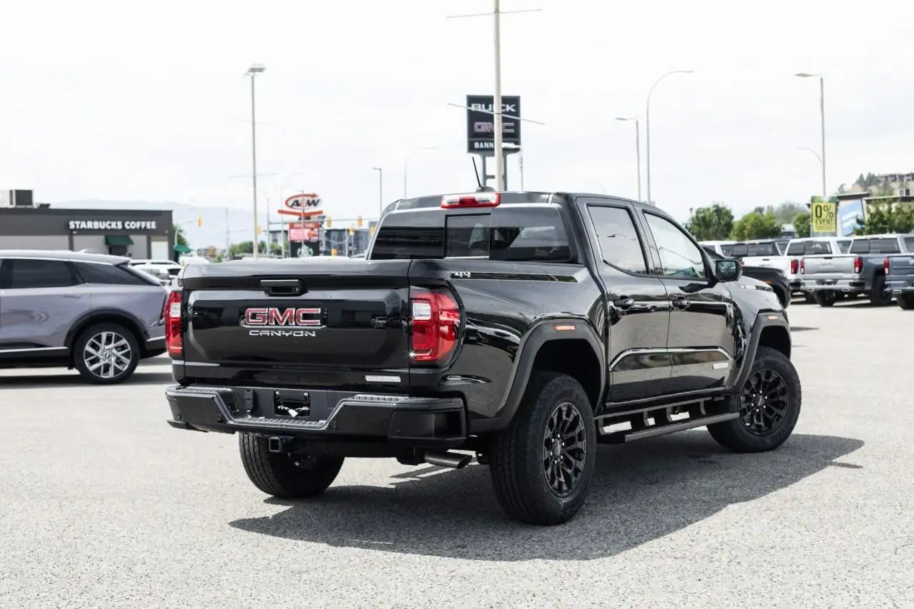 GMC Canyon снимка GMC Canyon