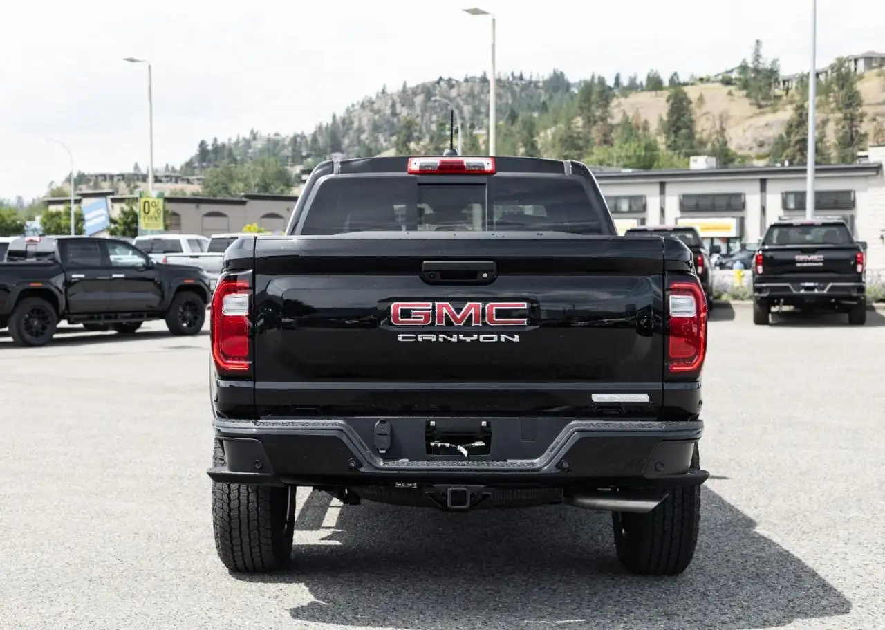 GMC Canyon снимка GMC Canyon