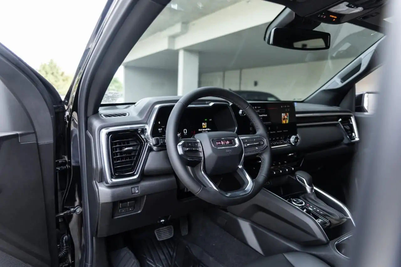 GMC Canyon снимка GMC Canyon