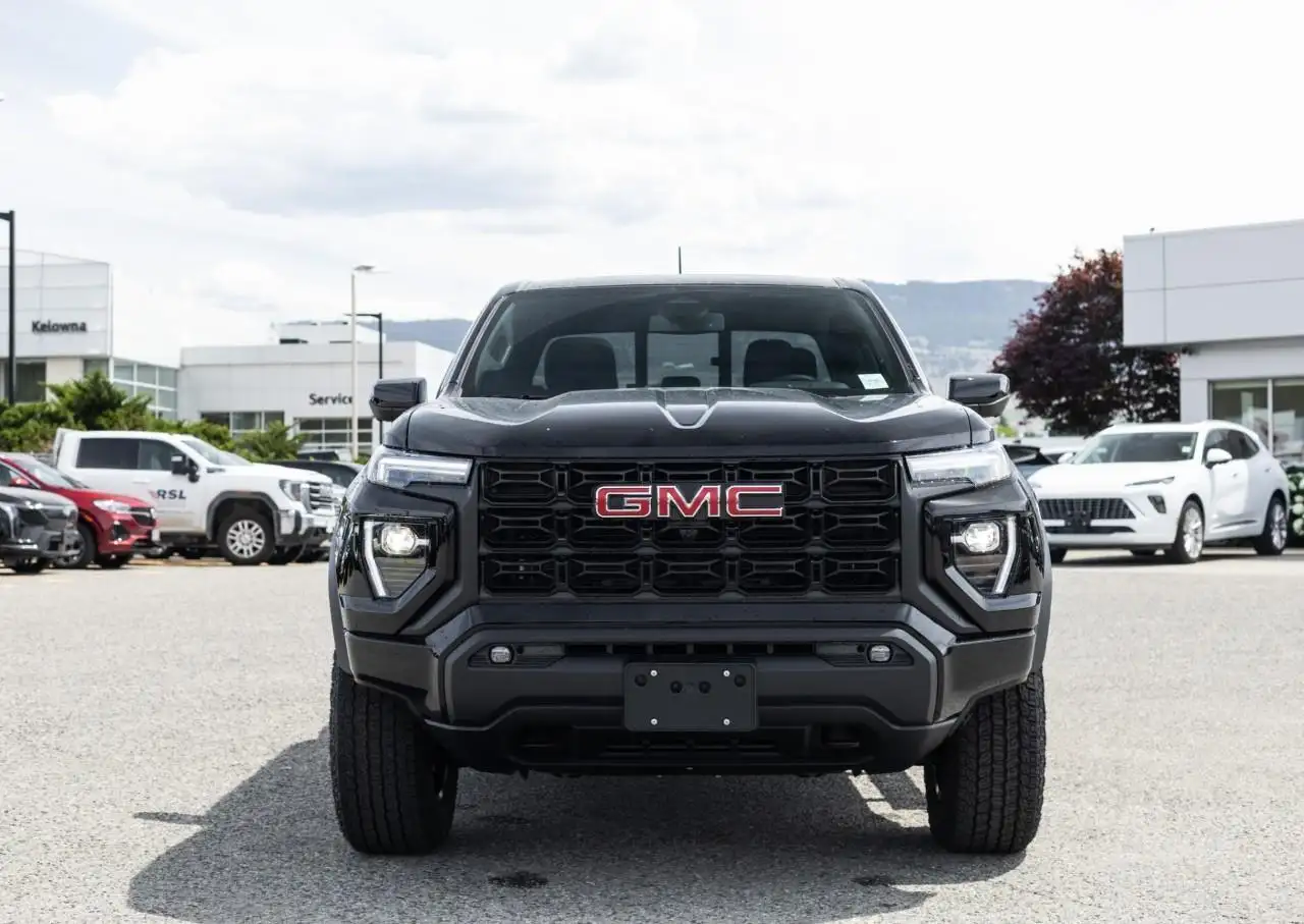 GMC Canyon снимка GMC Canyon