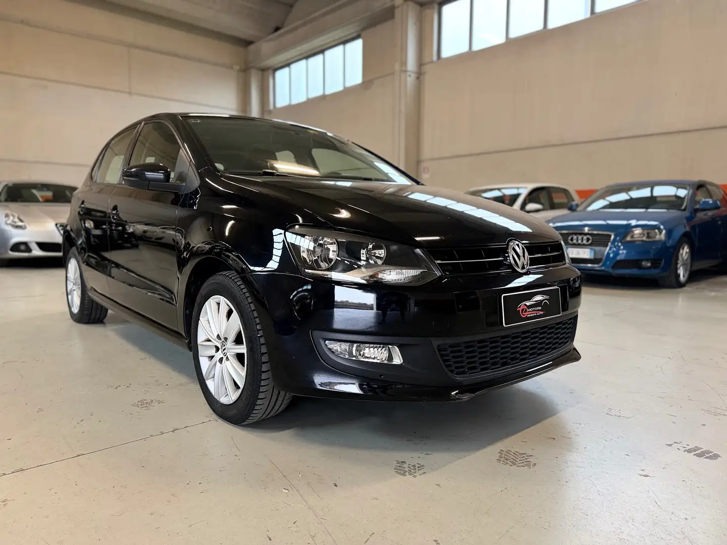 Volkswagen Polo Polo 5p 1.2 Comfortline 70cv NEOPATENTATI Zwart - 2