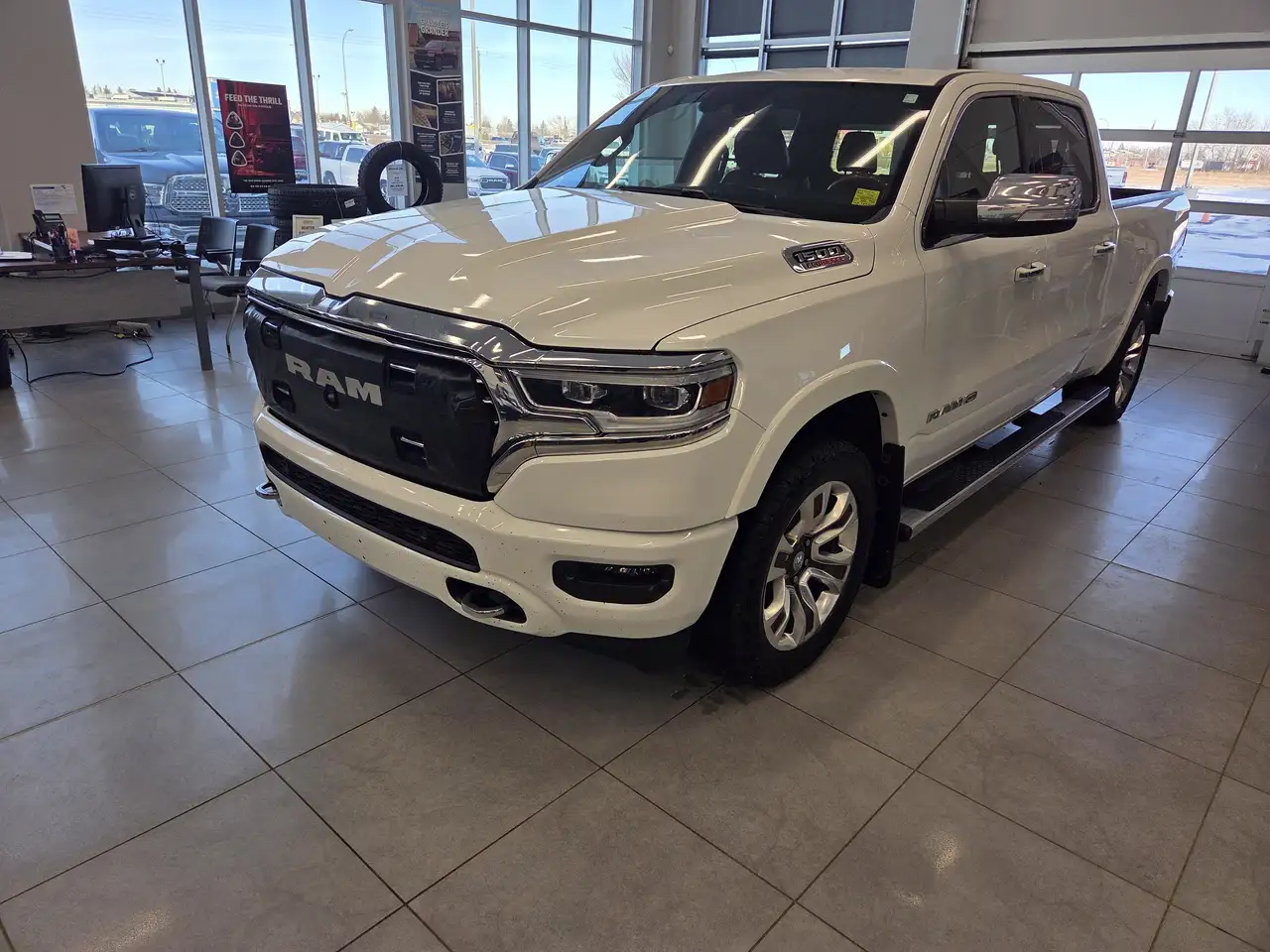 RAM 1500 снимка RAM 1500