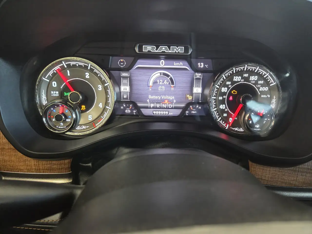 RAM 1500 снимка RAM 1500
