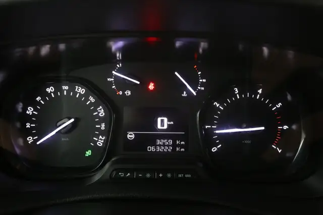 Peugeot Expert view 15
