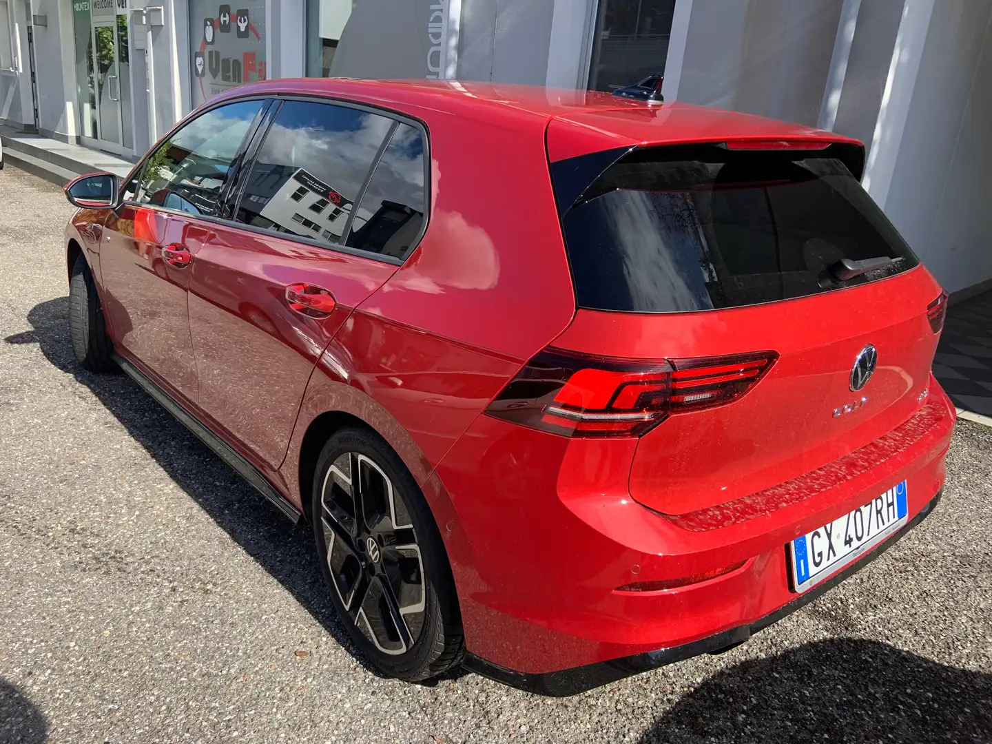 Volkswagen Golf 1.5 eTSI 110 kW R-Line Rojo - 2