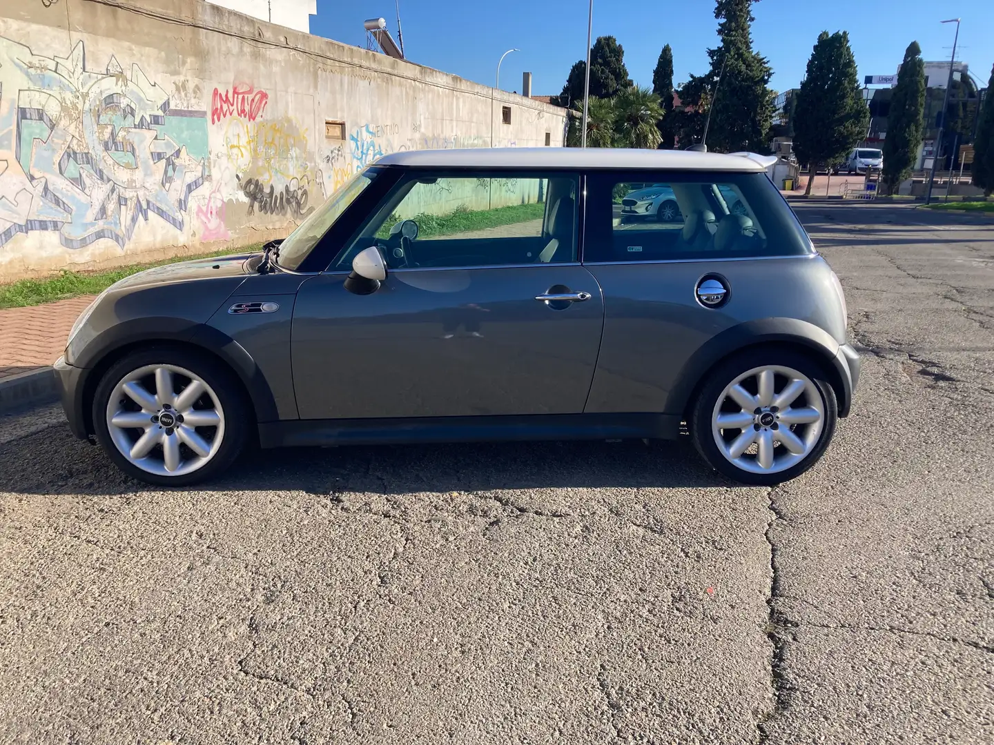 MINI Cooper S Gümüş rengi - 1