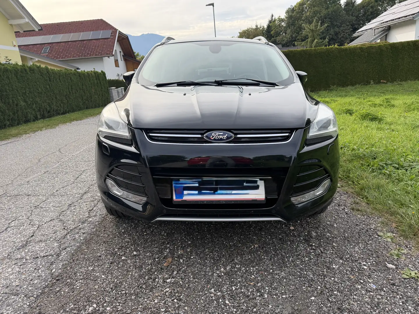 Ford Kuga 2,0 TDCi Titanium 4x4 Schwarz - 1