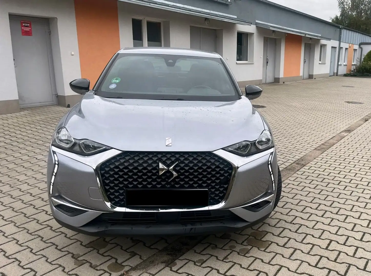 DS Automobiles DS 3 Crossback Gris - 2