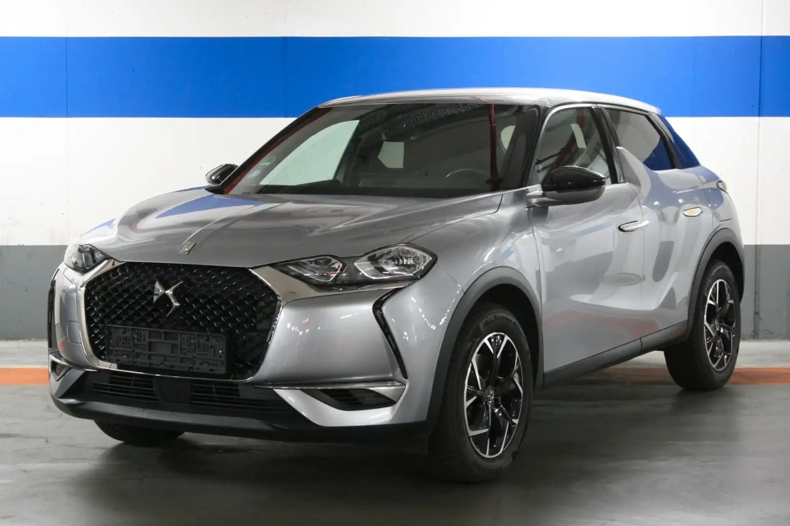DS Automobiles DS 3 Crossback Gris - 1