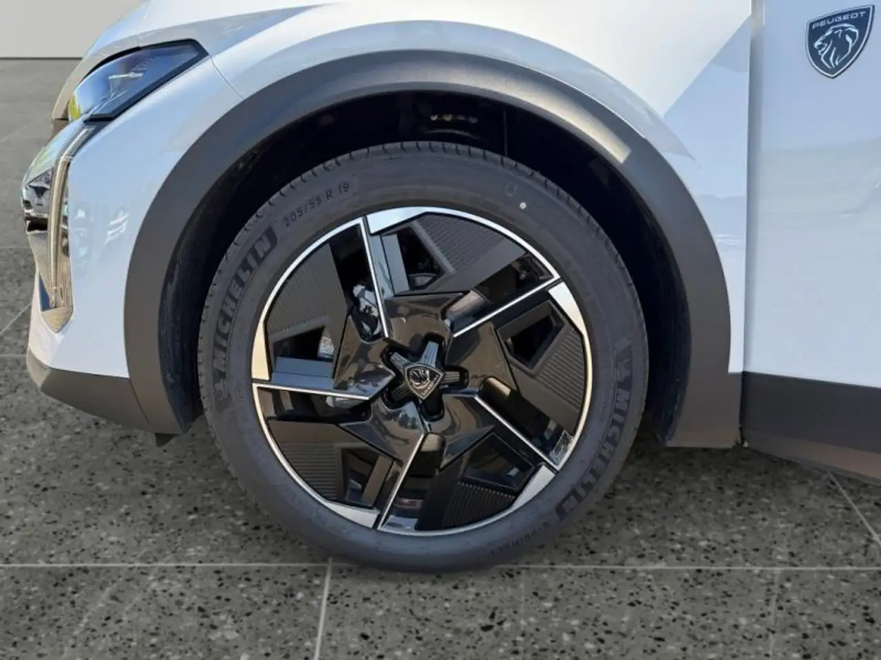 Peugeot 408 2026 — фото 15
