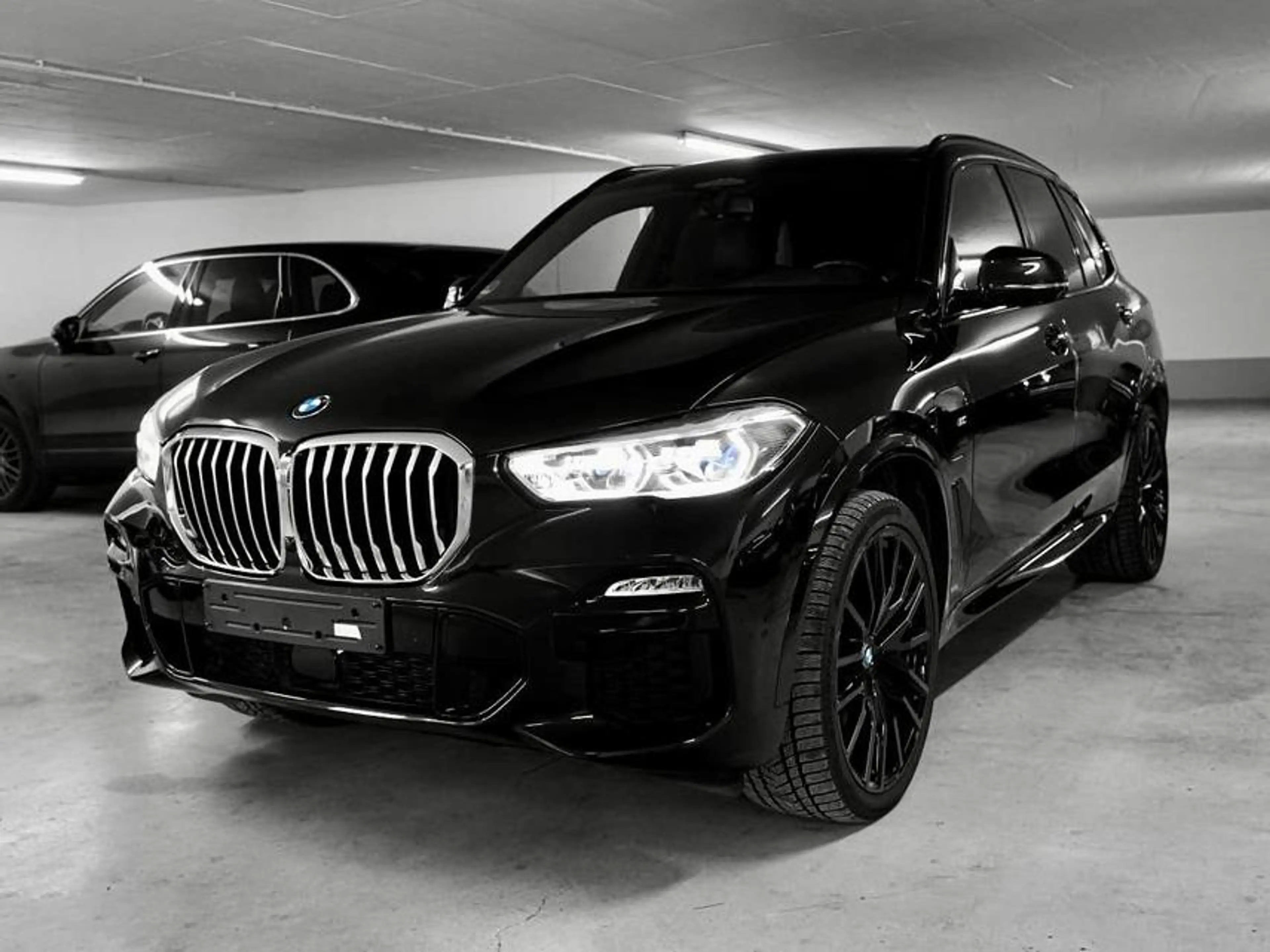BMW X5 xDrive 45 e M Sport — photo 13