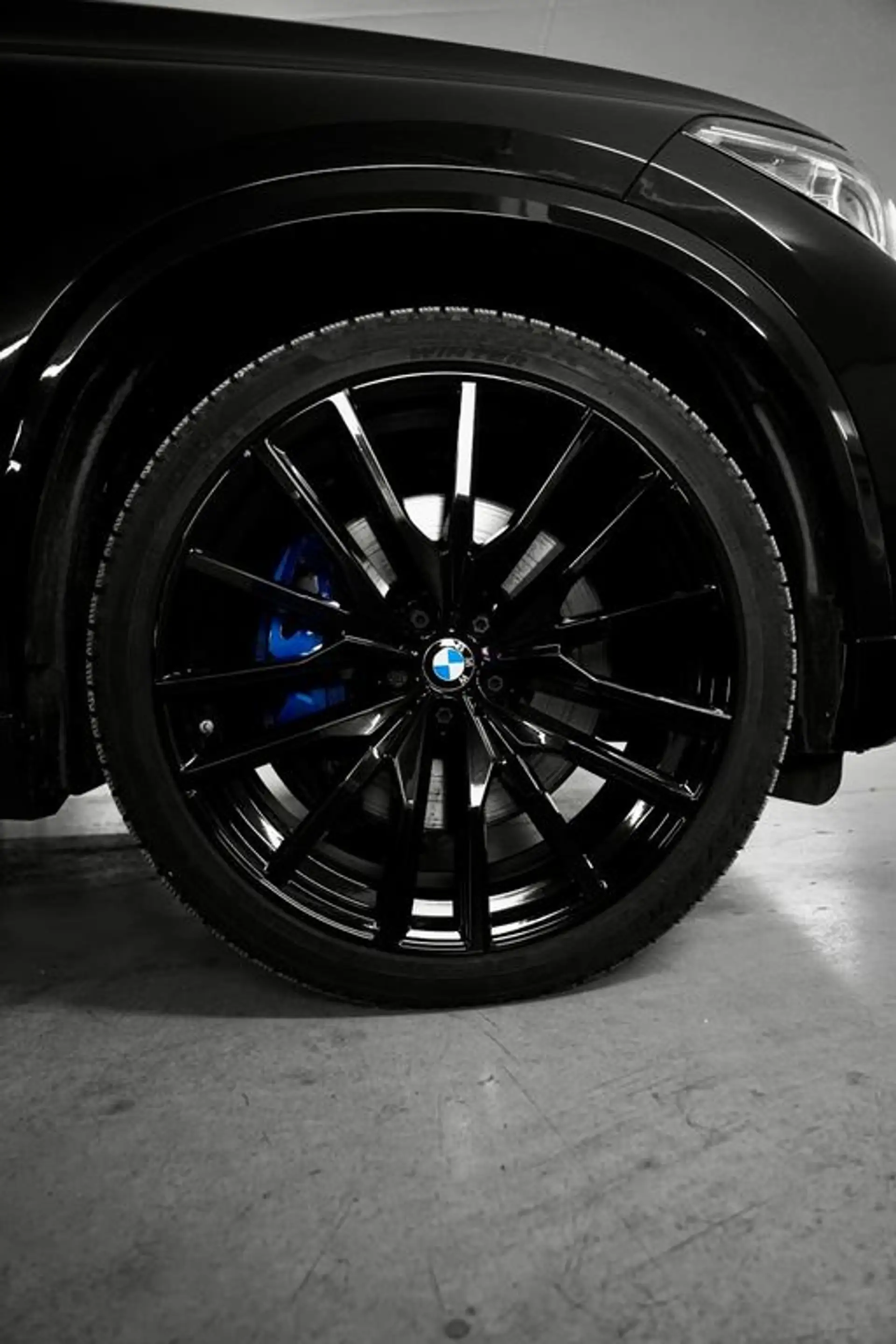 BMW X5 xDrive 45 e M Sport — photo 11