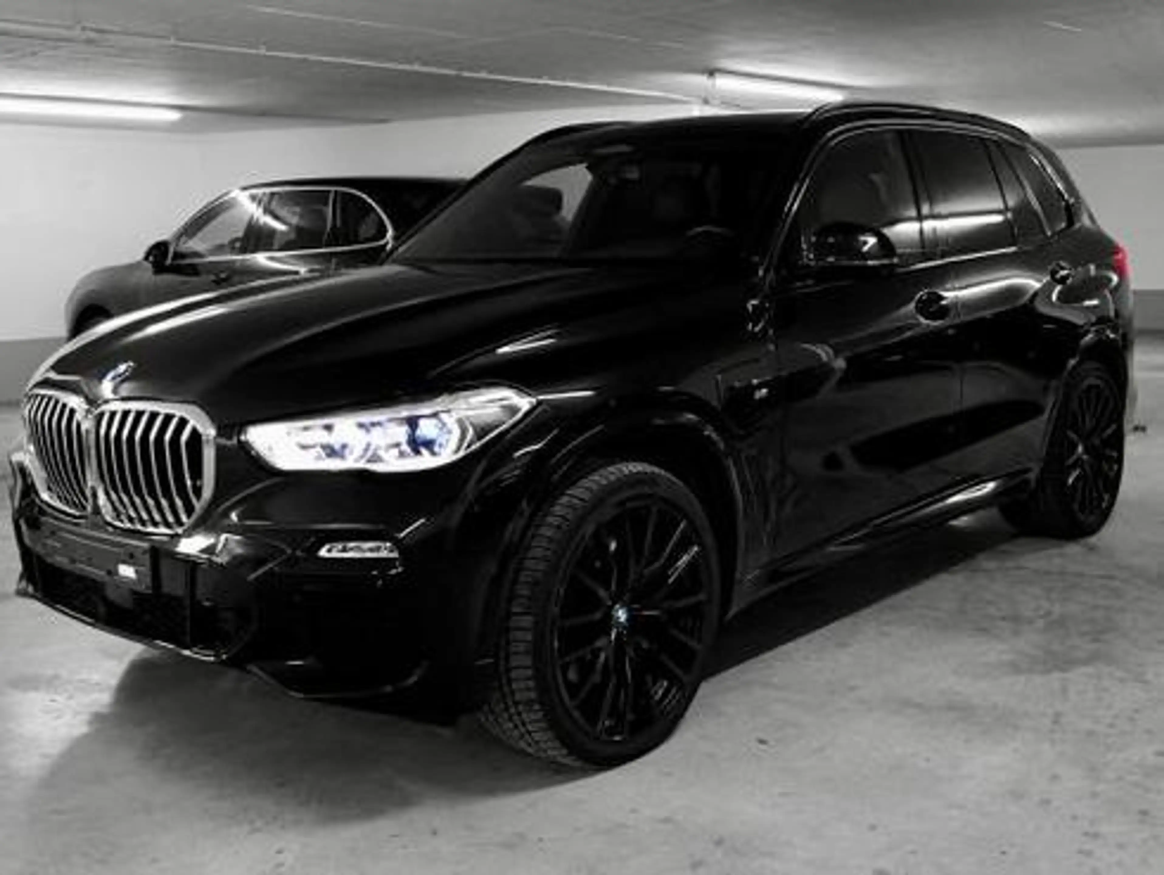BMW X5 xDrive 45 e M Sport — photo 2