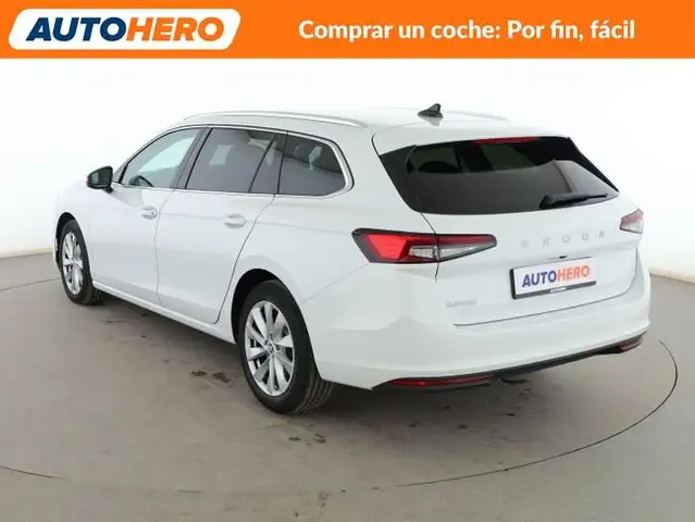 Skoda Superb view 4