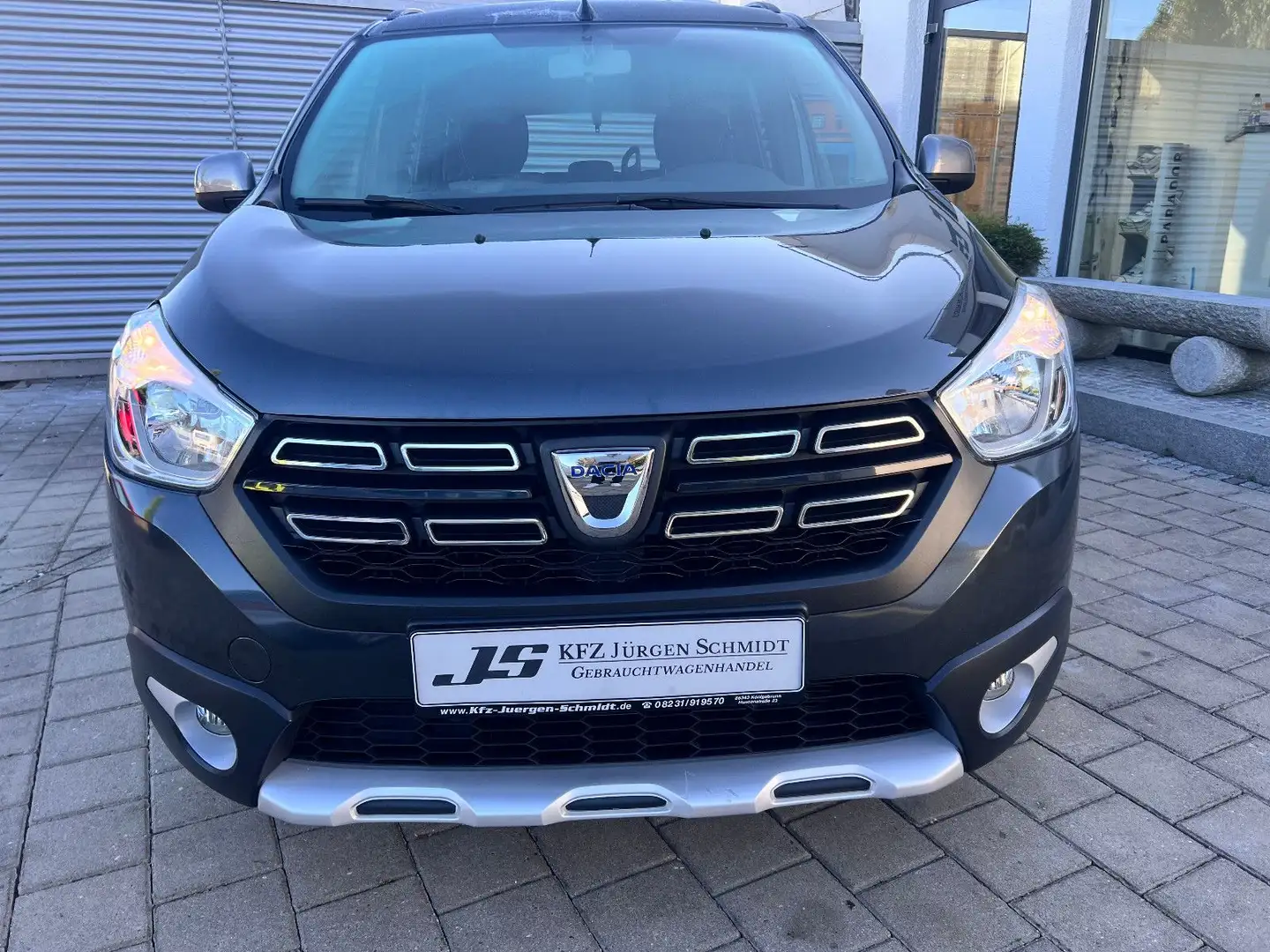 Dacia Lodgy 1,3 TCe Stepway Plus Navi Kamera SHZ Gri - 2