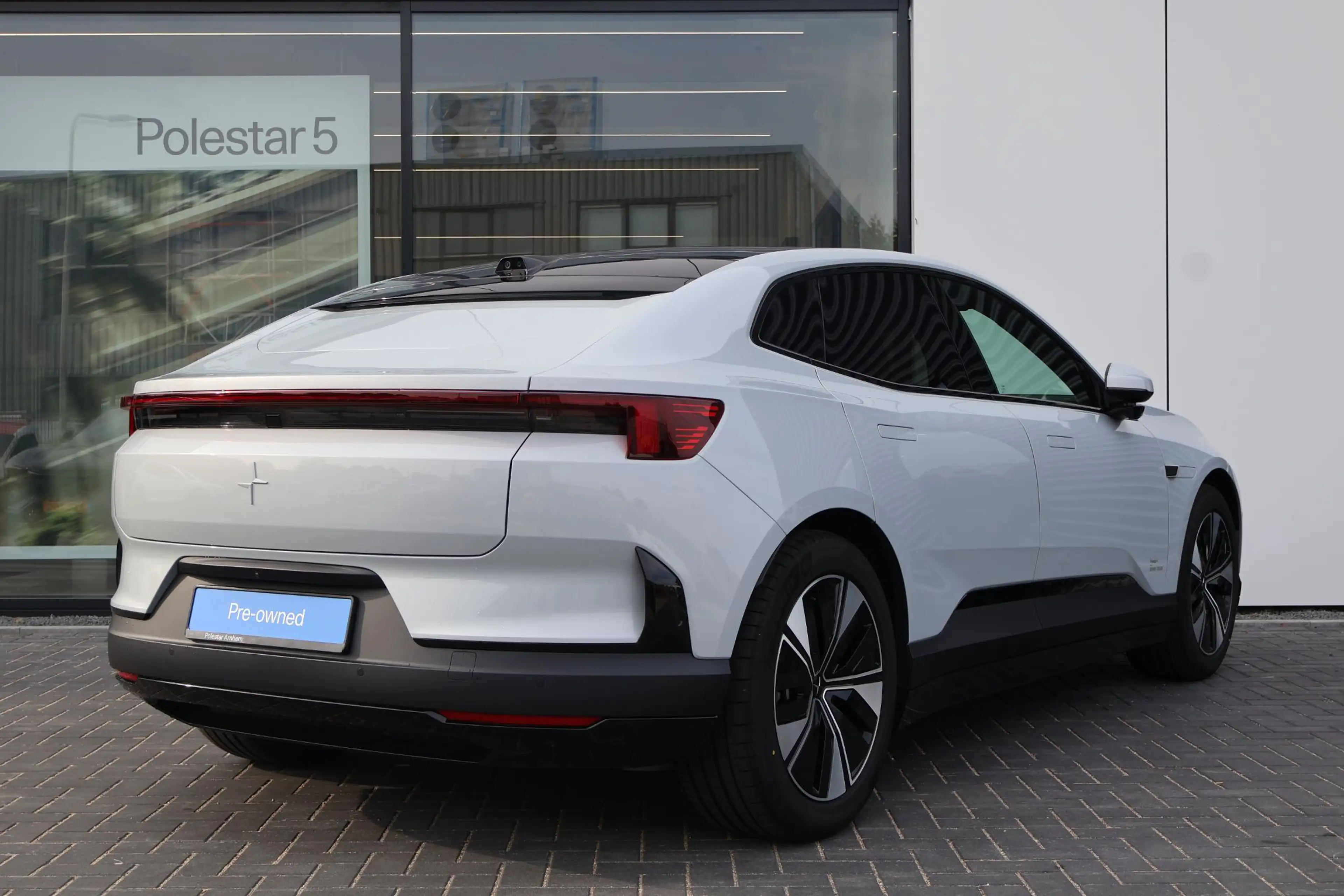 Polestar 4 Long Range Single Motor Prime 100 kWh | Panorama d — photo 4