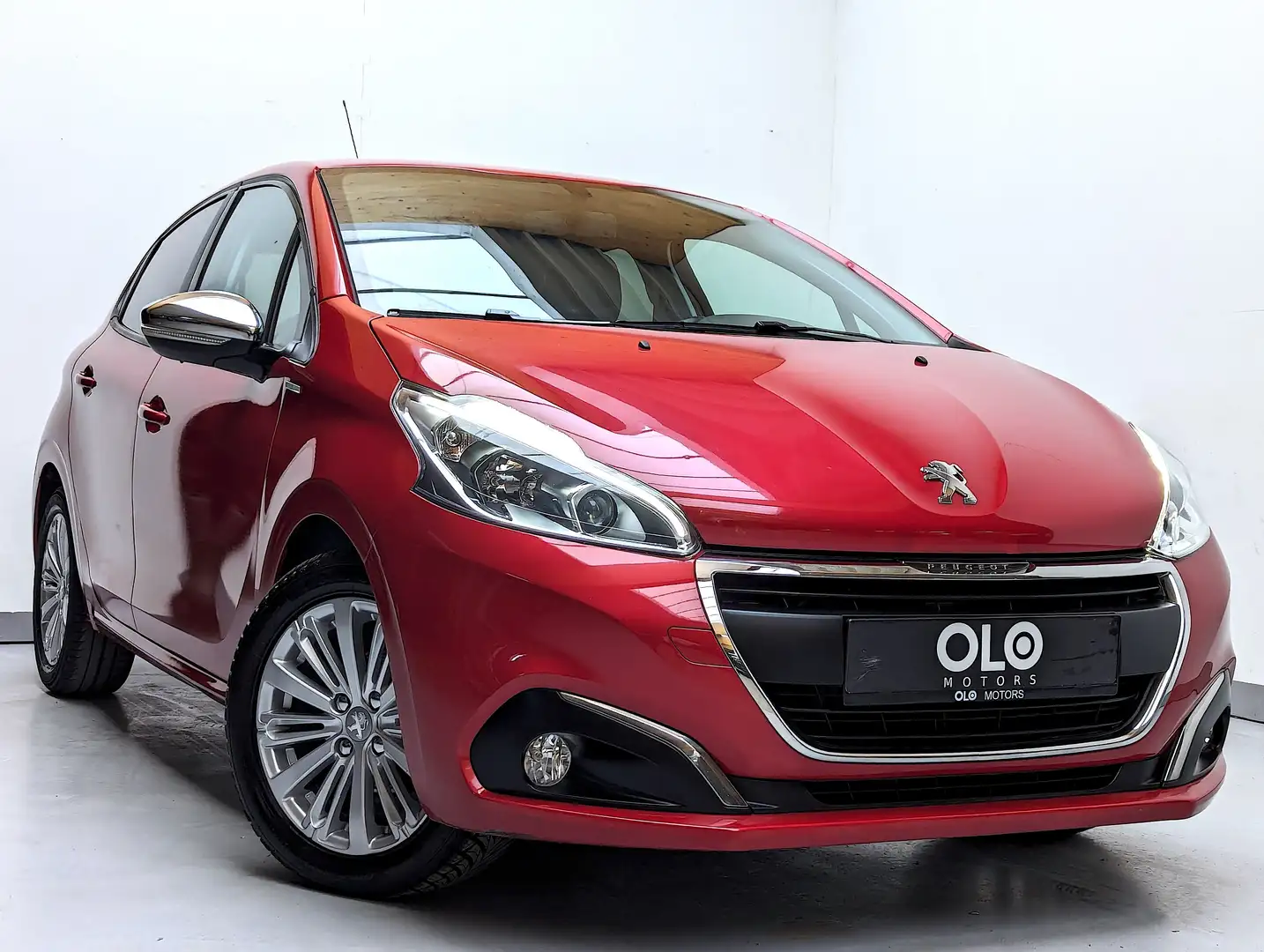 Peugeot 208 1.6 BlueHDi Style / NAVI / AIRCO / CRUISE Red - 1