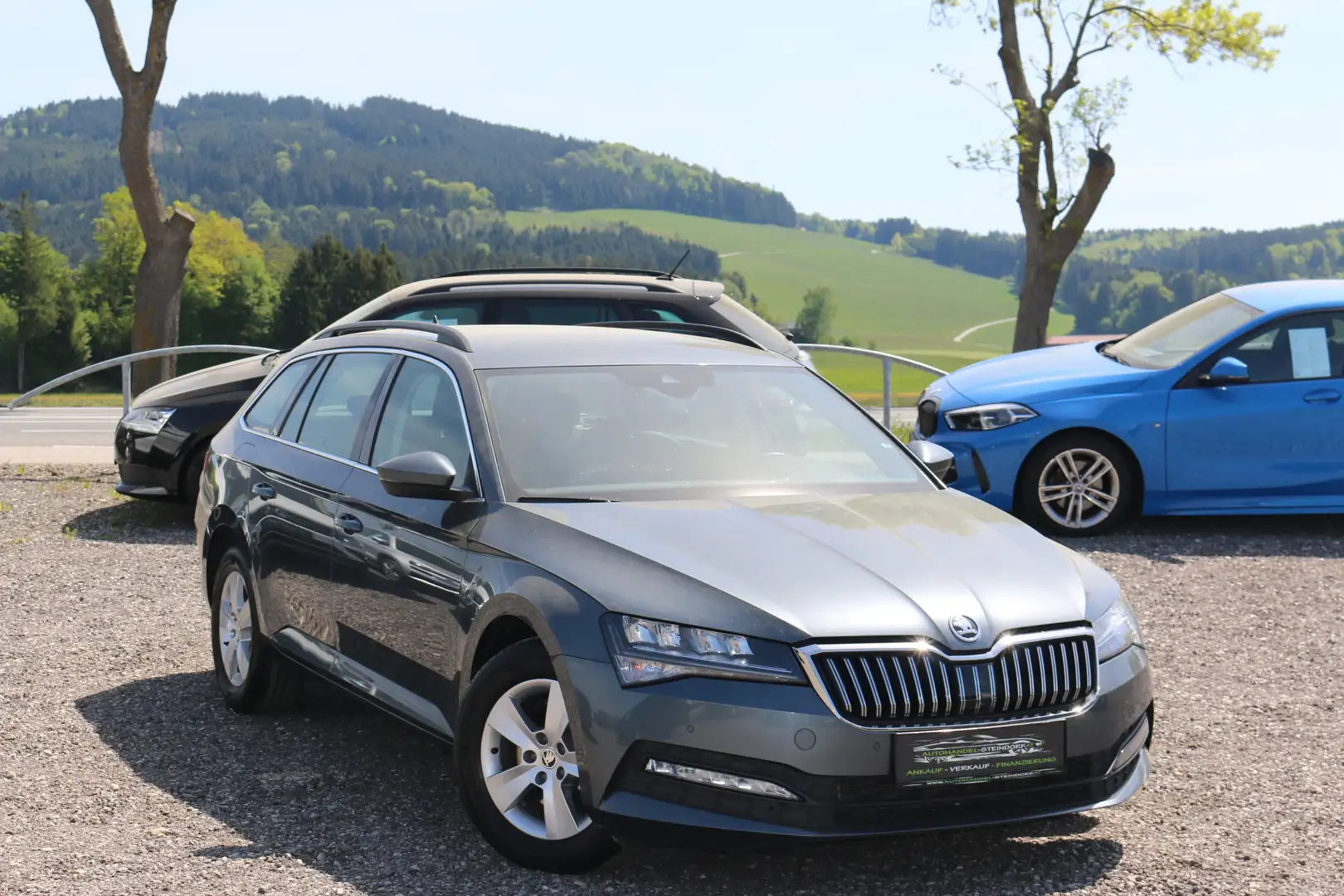 Skoda Superb TDI*DSG*Keyless Entry*LED*Assistent*Abstandtemp* Grau - 1