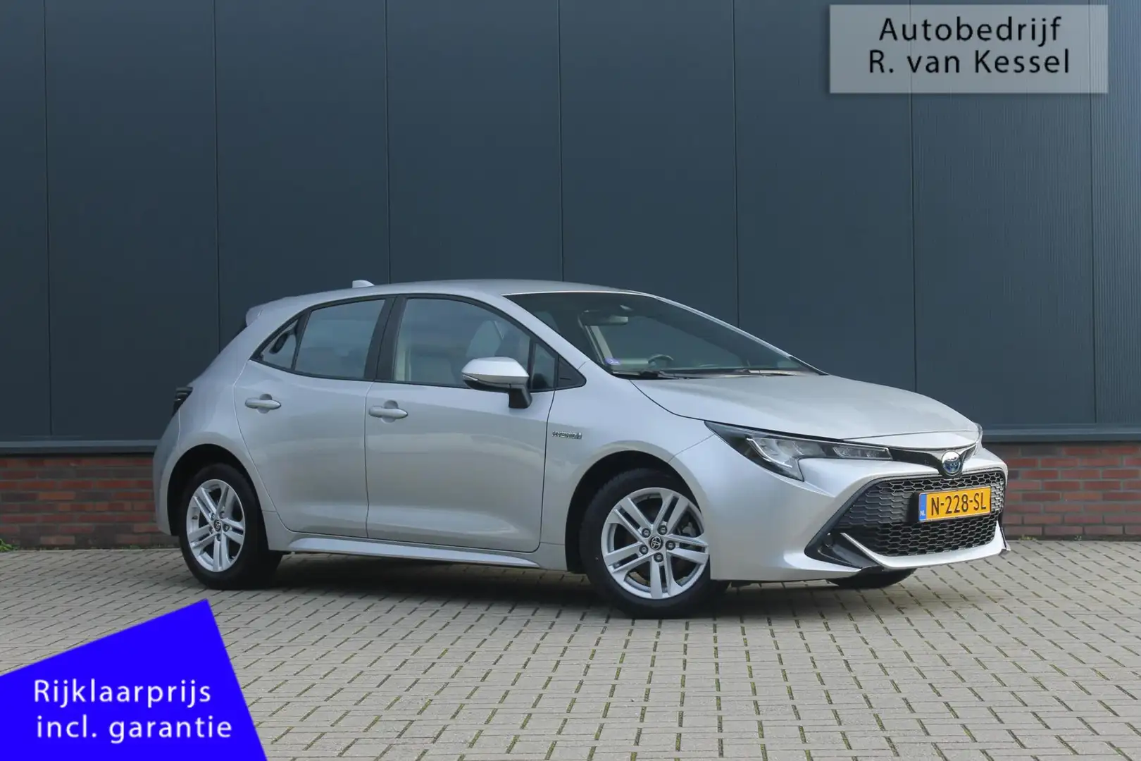 Toyota Corolla 1.8 Hybrid Active I Navigatie I 1e Eig. I NL-auto Grigio - 1