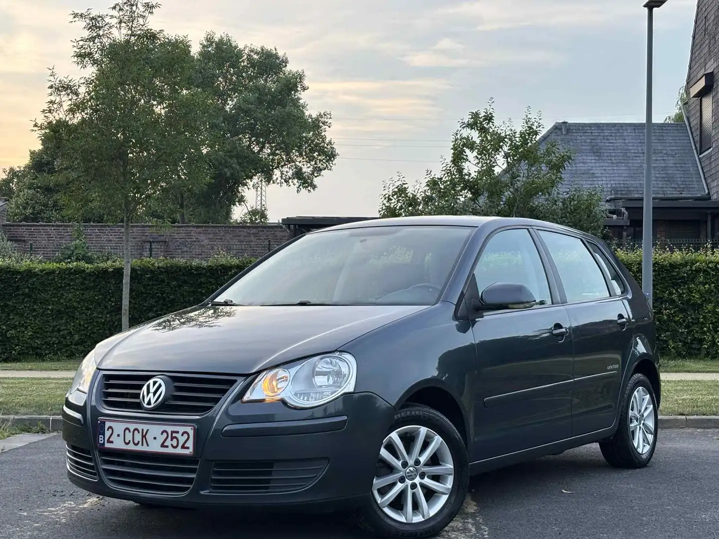 Volkswagen Polo Polo 1.2i United Pack + PSP Gris - 1