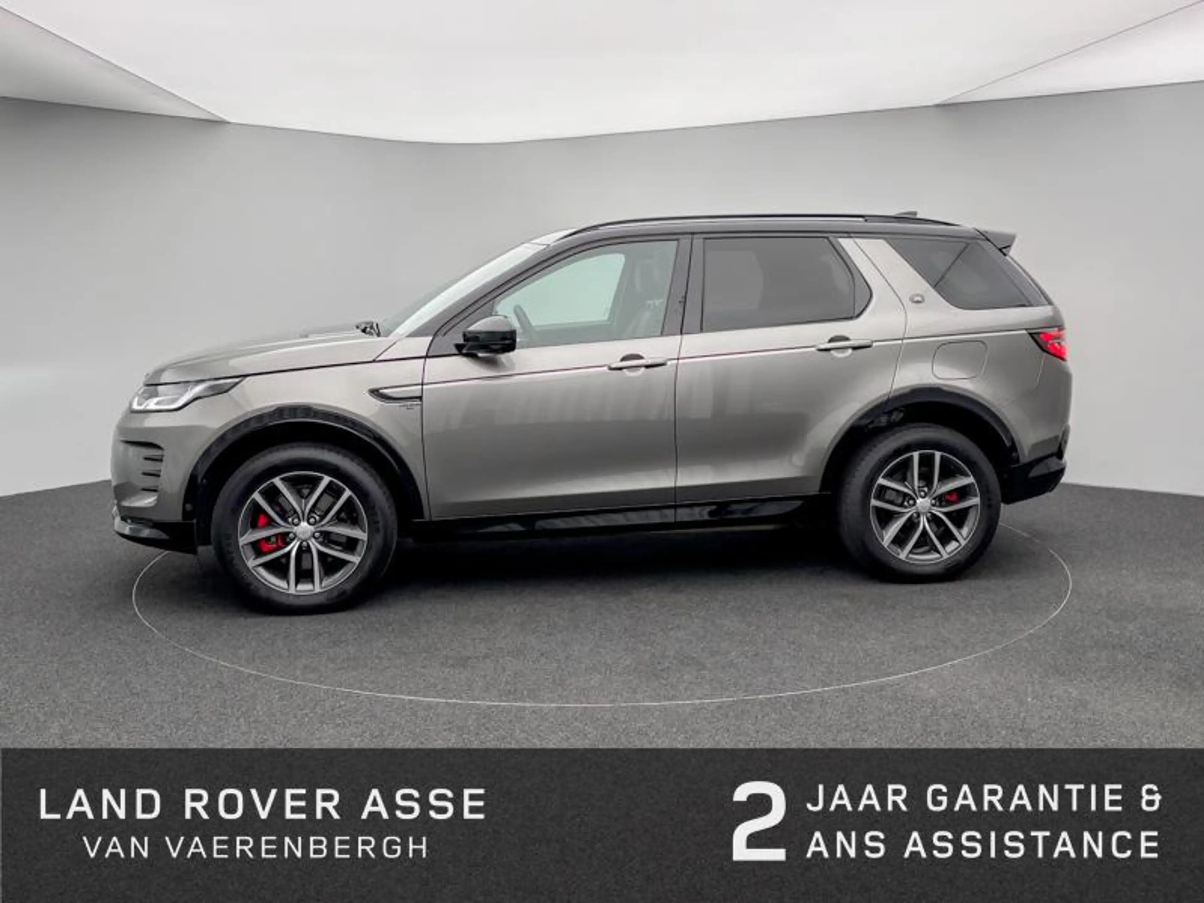 Land Rover Discovery Sport P300e Dynamic SE AWD — photo 6