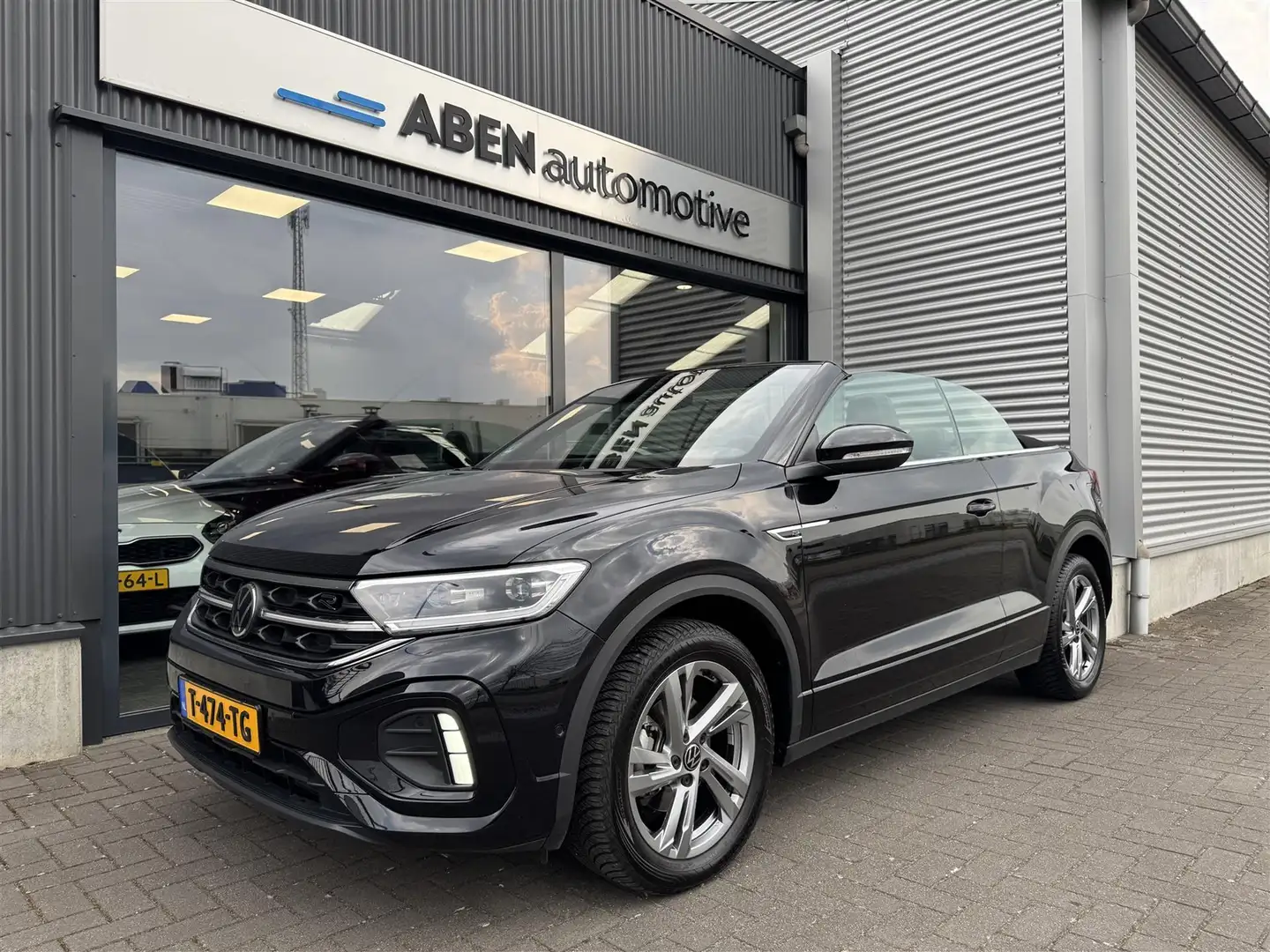 Volkswagen T-Roc Cabrio 1.5 TSI 150PK R-Line automaat (IQ LED|LUXE Noir - 2