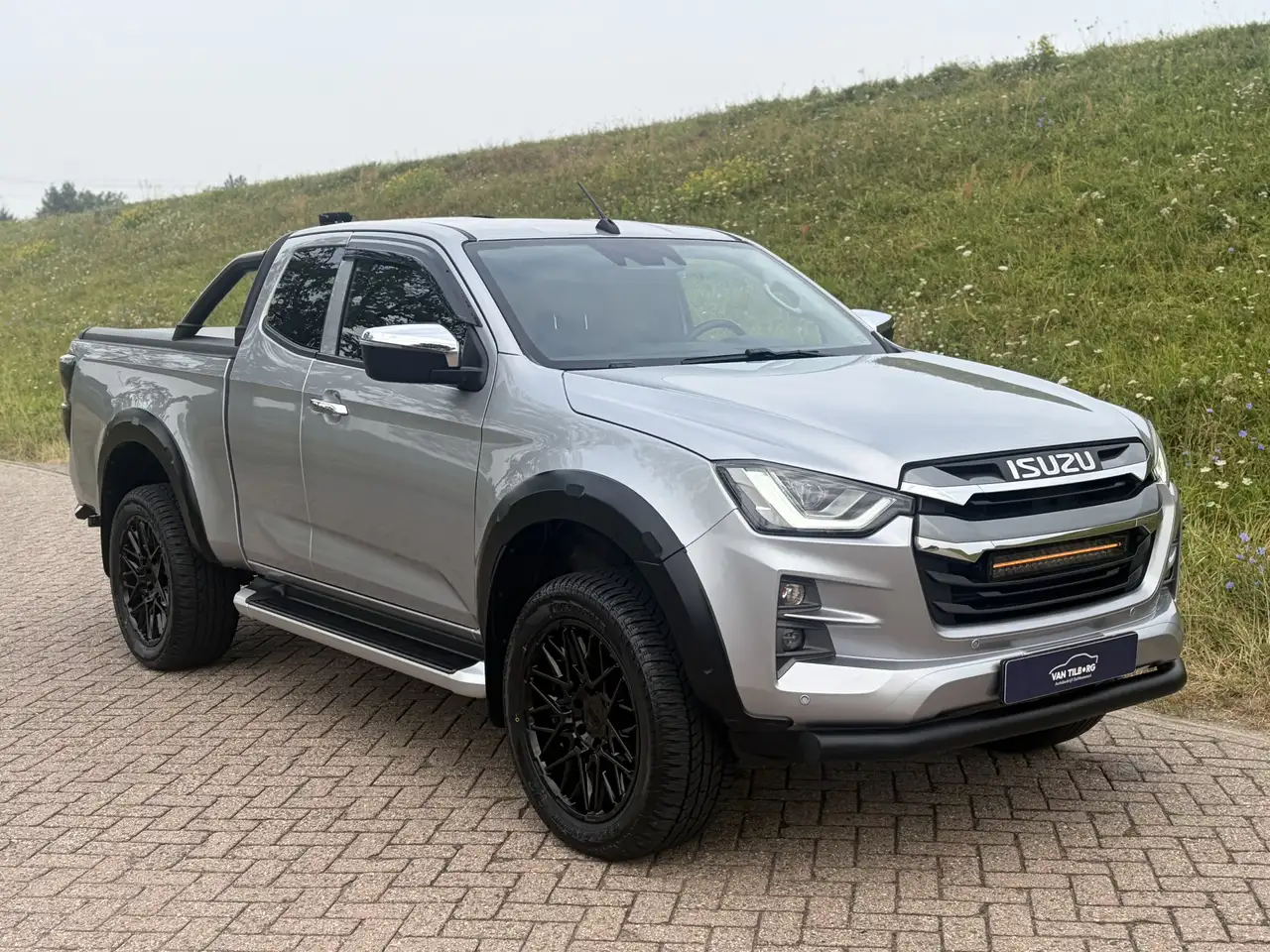 Isuzu D-Max 2024 — фото 10