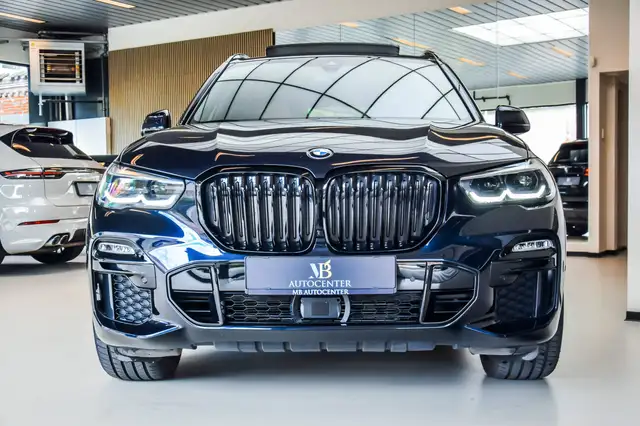 BMW X5 view 3