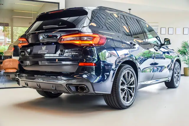 BMW X5 view 11