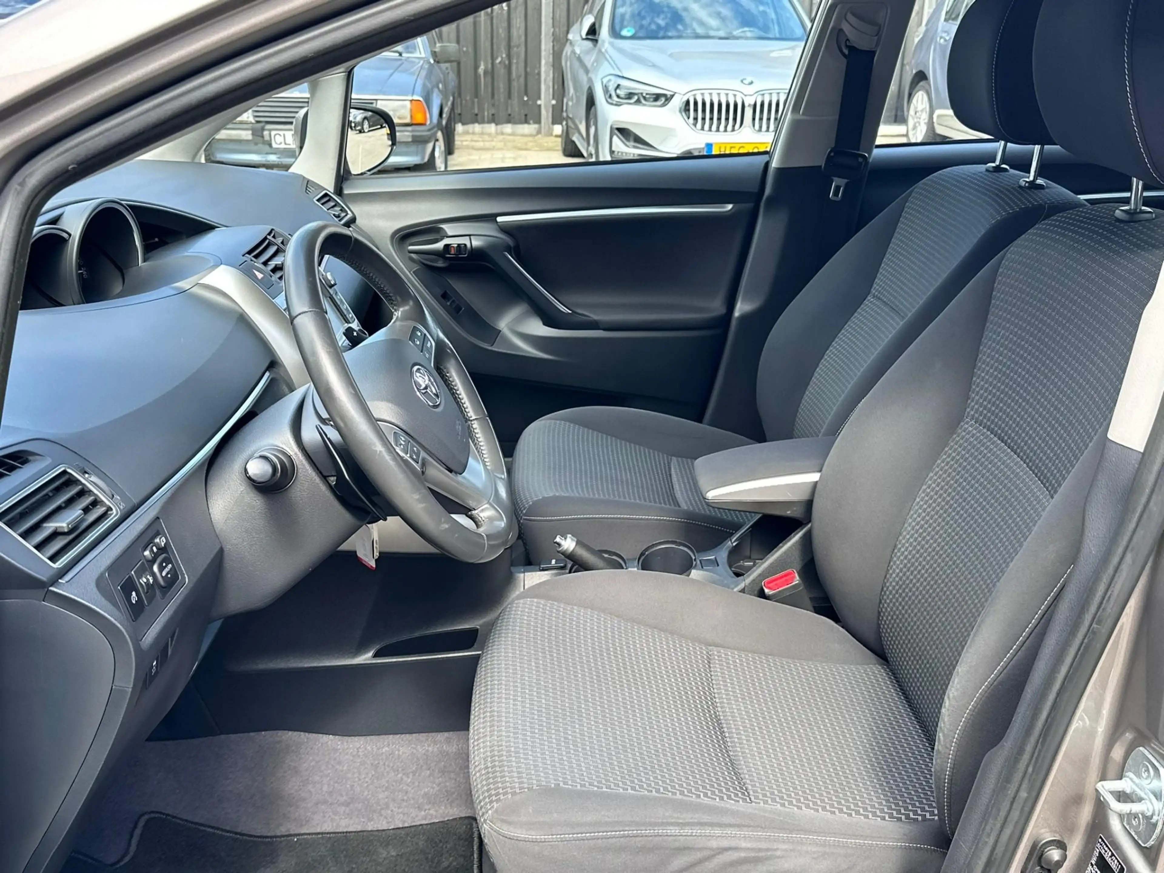 Toyota Verso 1.8 VVT-i Aspiration | Rijklaar | Automaat | Trekh — photo 8