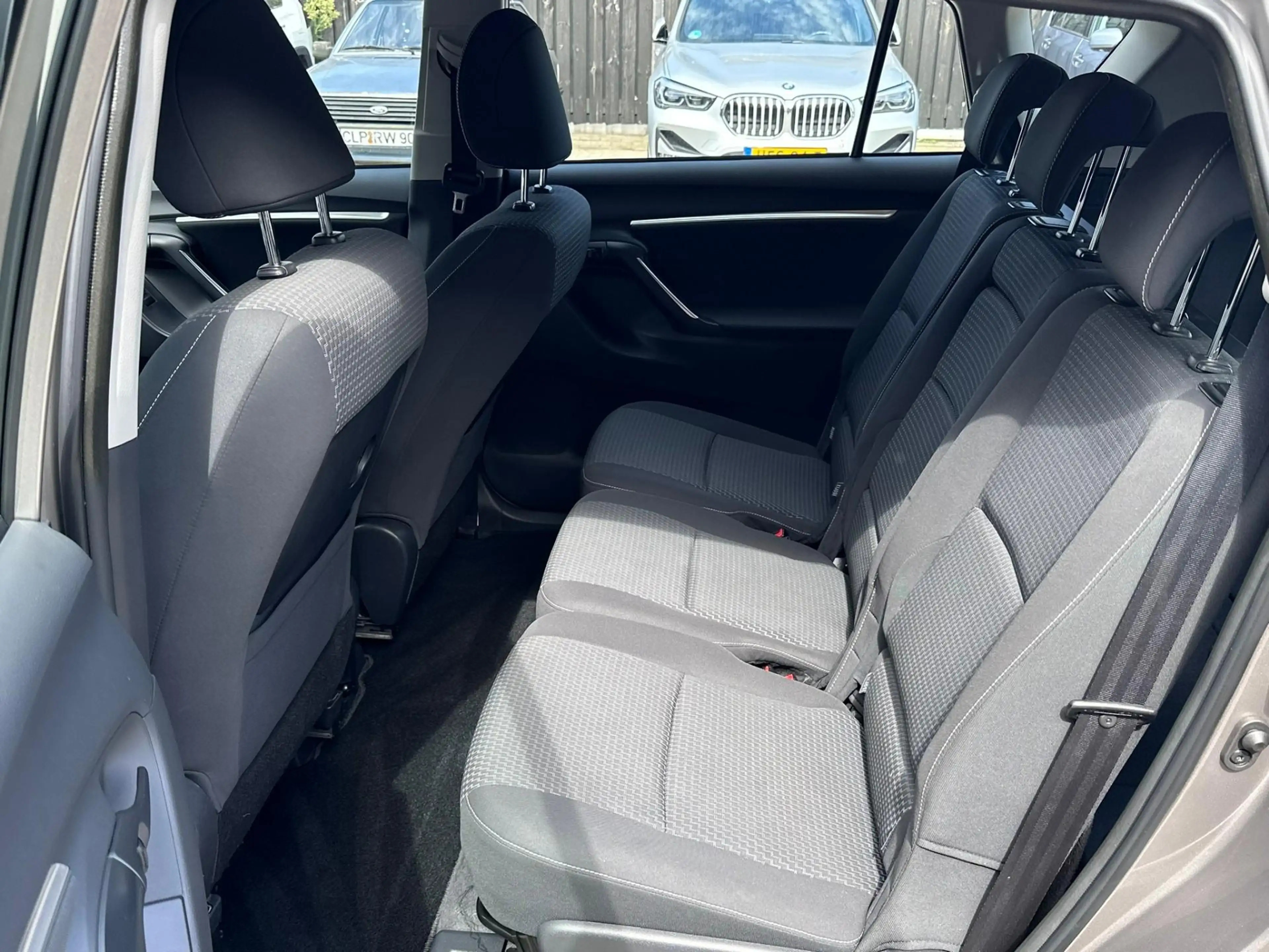 Toyota Verso 1.8 VVT-i Aspiration | Rijklaar | Automaat | Trekh — photo 9