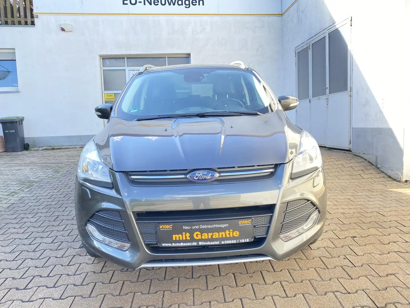 Ford Kuga Sync Edition Grau - 1