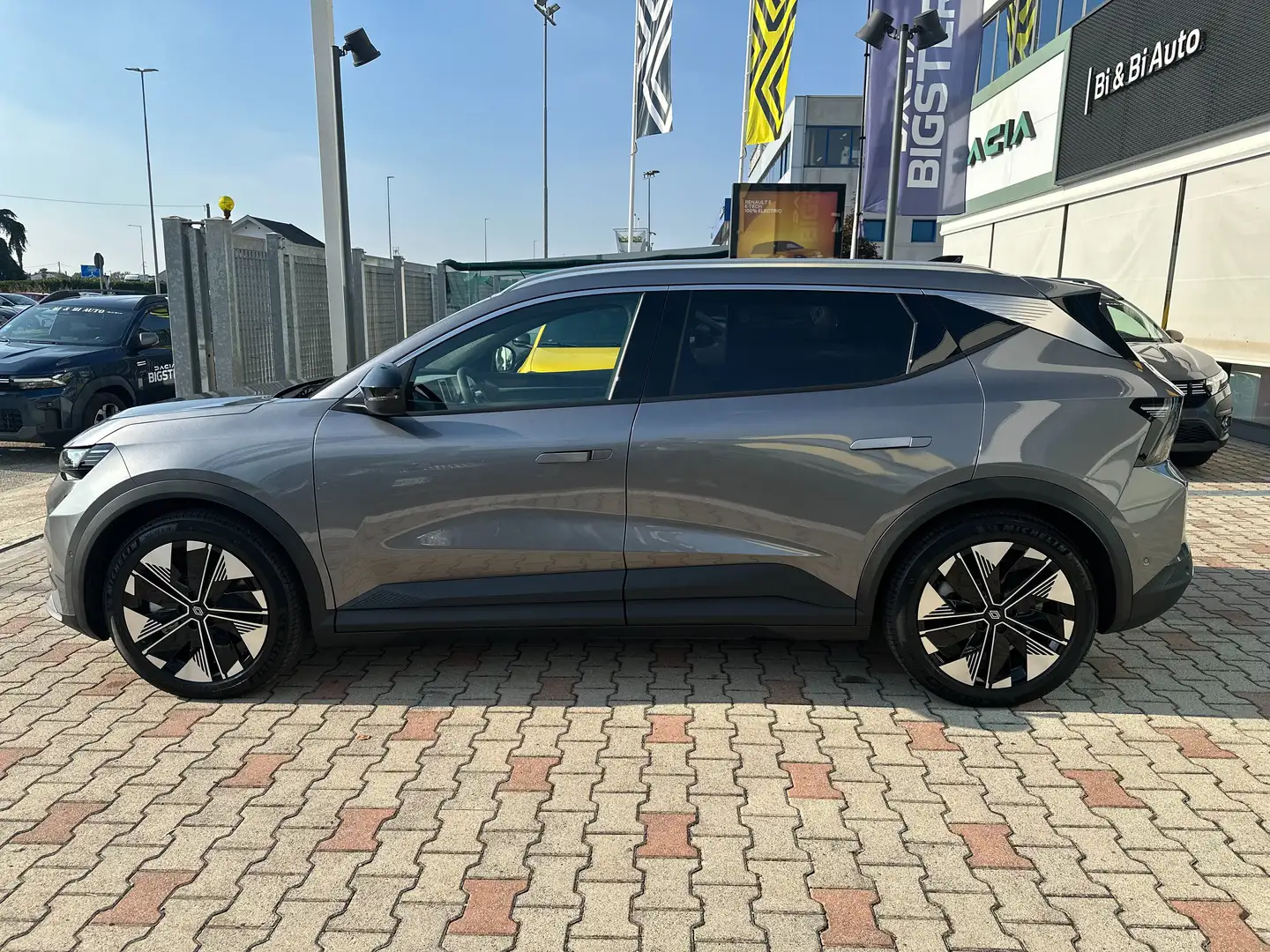 Renault Scenic Scenic V E-Tech E-Tech Techno comfort range 170cv Grigio - 2
