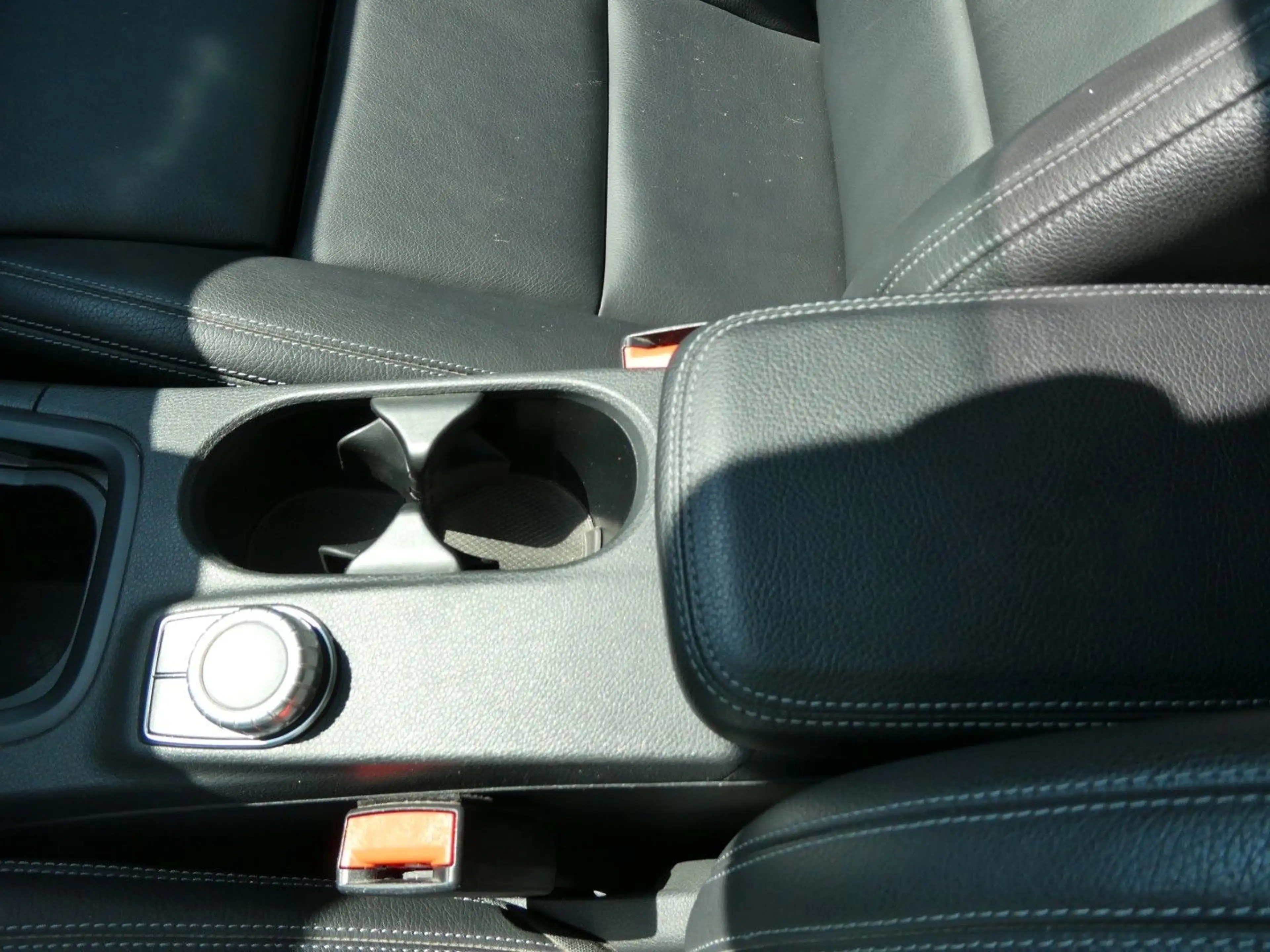 Mercedes-Benz B 250 B B 250 eDrive — photo 14
