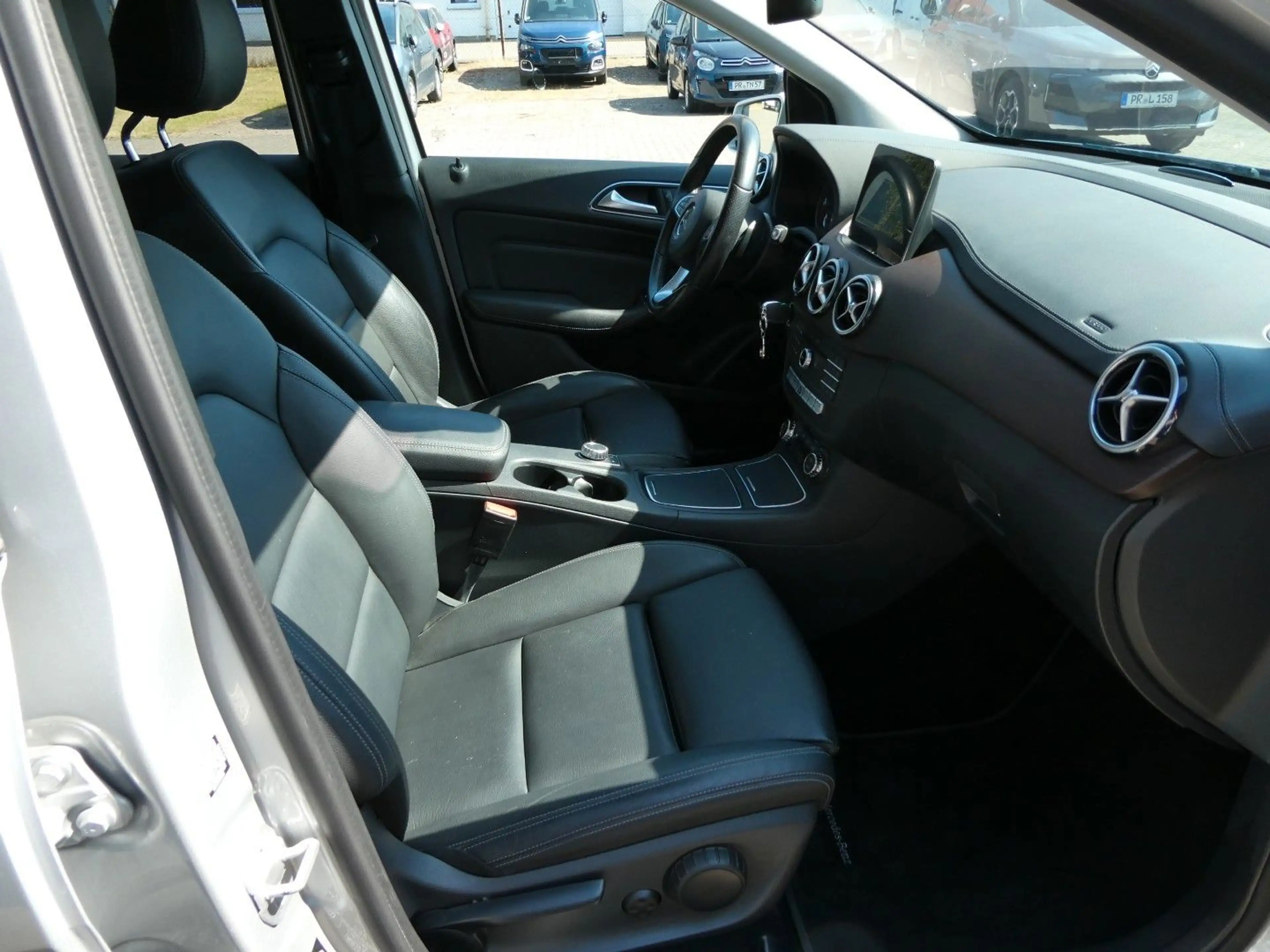 Mercedes-Benz B 250 B B 250 eDrive — photo 6