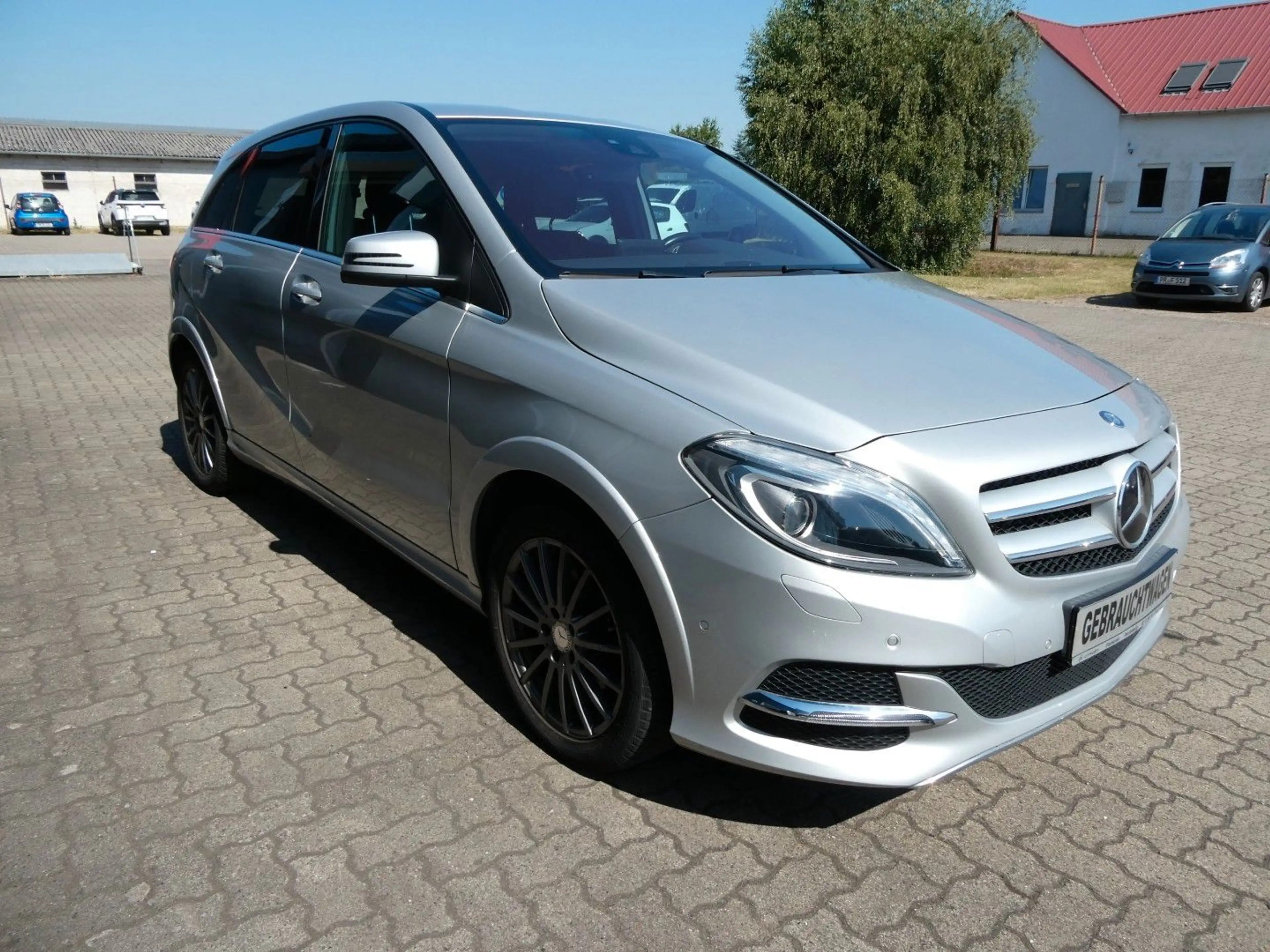 Mercedes-Benz B 250 B B 250 eDrive — photo 2