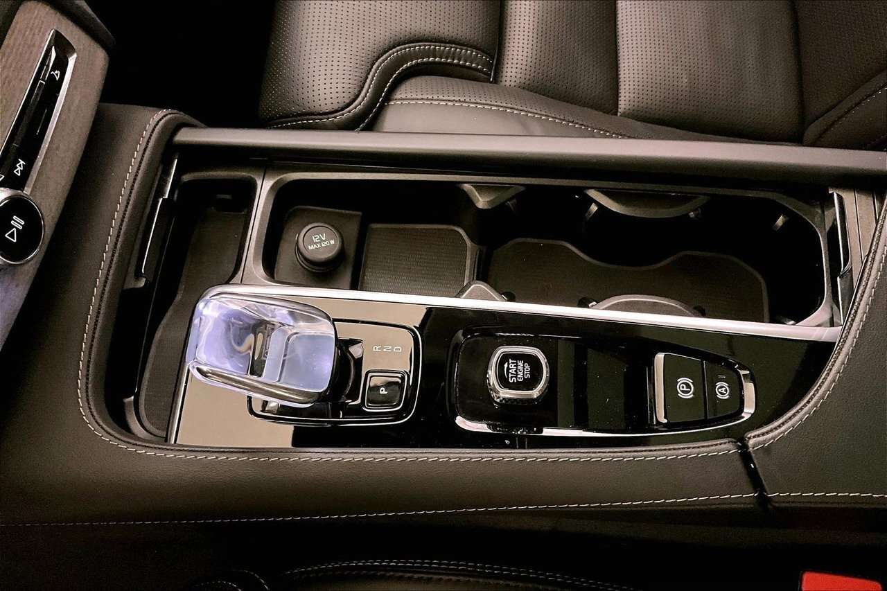 2024 Volvo XC90 ULTIMATE BRIGHT PHEV - HARMAN KARDON - VENTILATED thumb 14