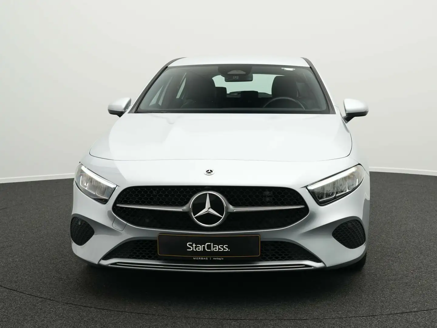 Mercedes-Benz A 180 A 180 d Progressive LED+SHZ+Kamera+MBUX Navi/Klima Argent - 2