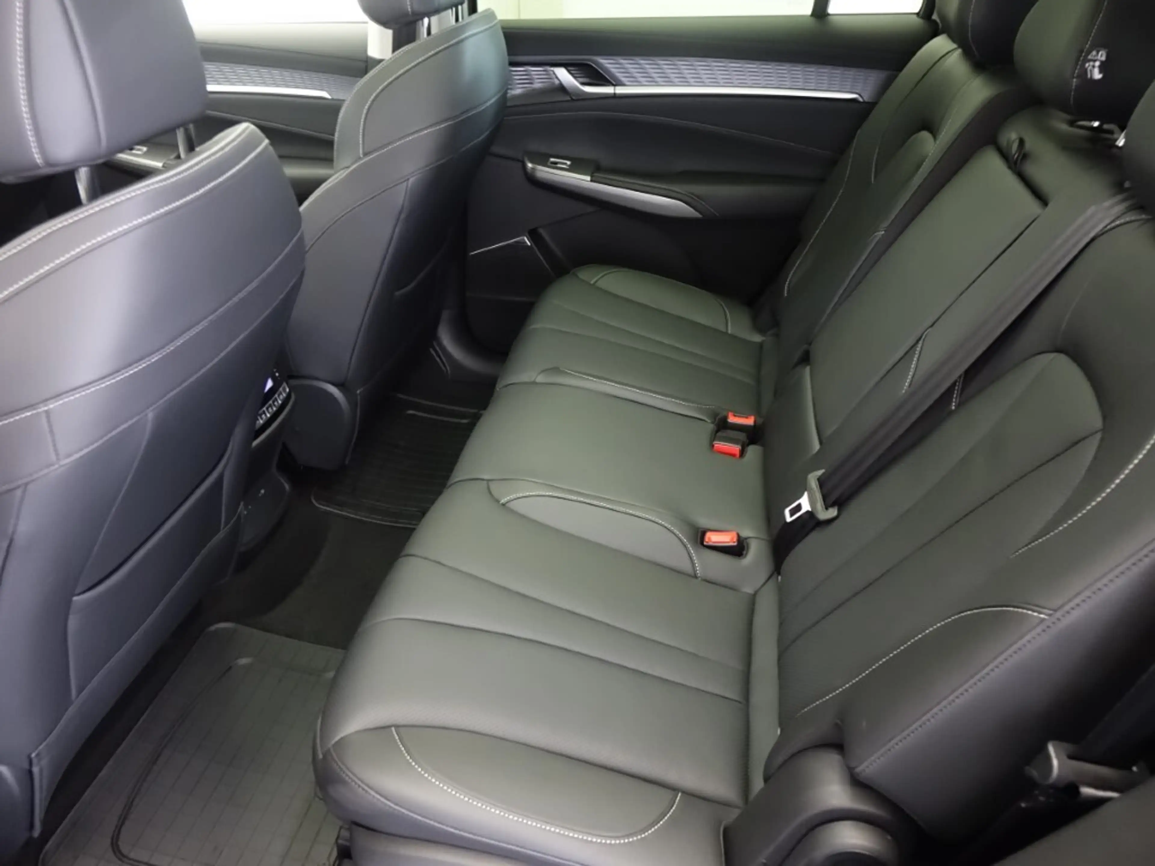MG MGS9 1,5 PHEV Premium *VOLLAUSSTATTUNG* — photo 14