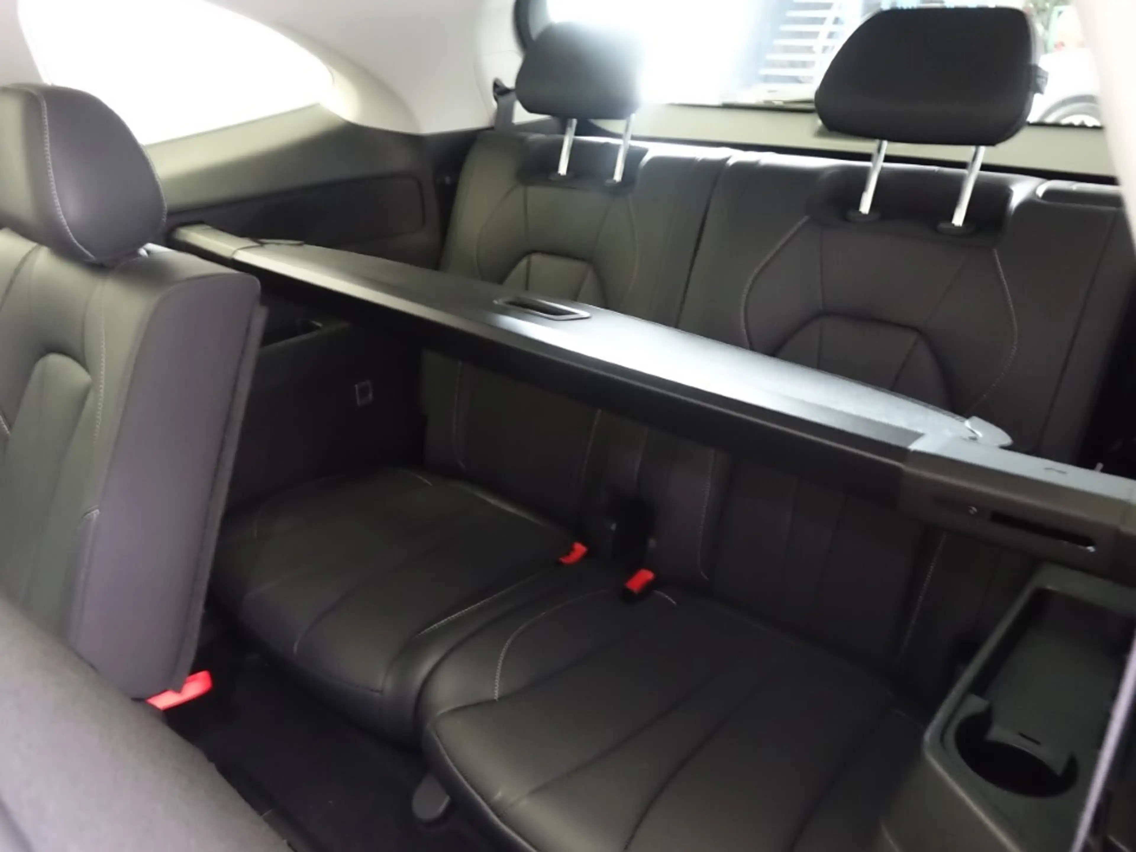MG MGS9 1,5 PHEV Premium *VOLLAUSSTATTUNG* — photo 15