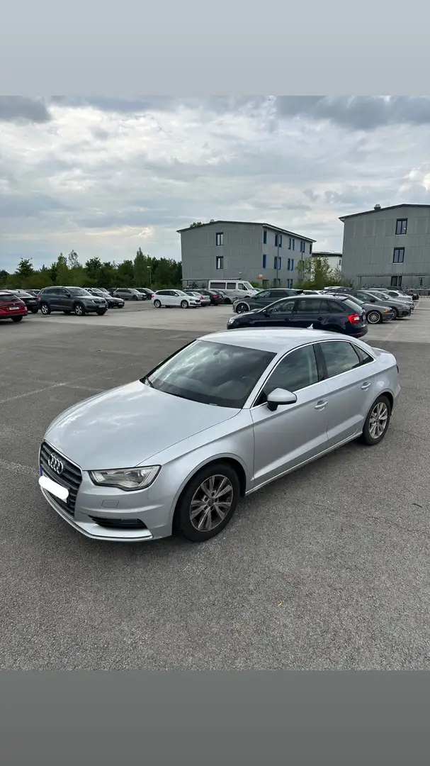 Audi A3 1.4 TFSI CoD Ambition Grau - 1