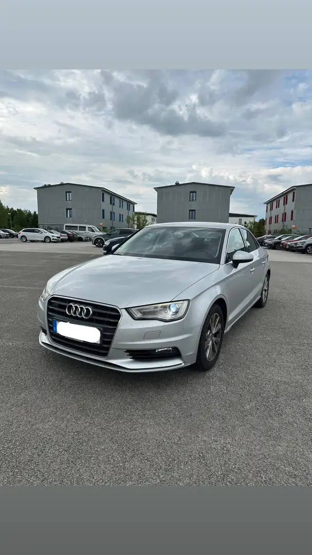 Audi A3 1.4 TFSI CoD Ambition Grau - 2